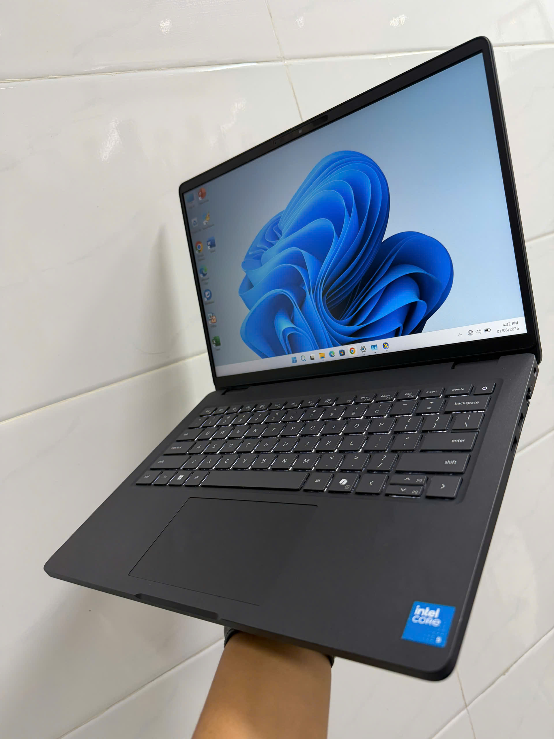 Dell Pro 14 Pc14250 (4)