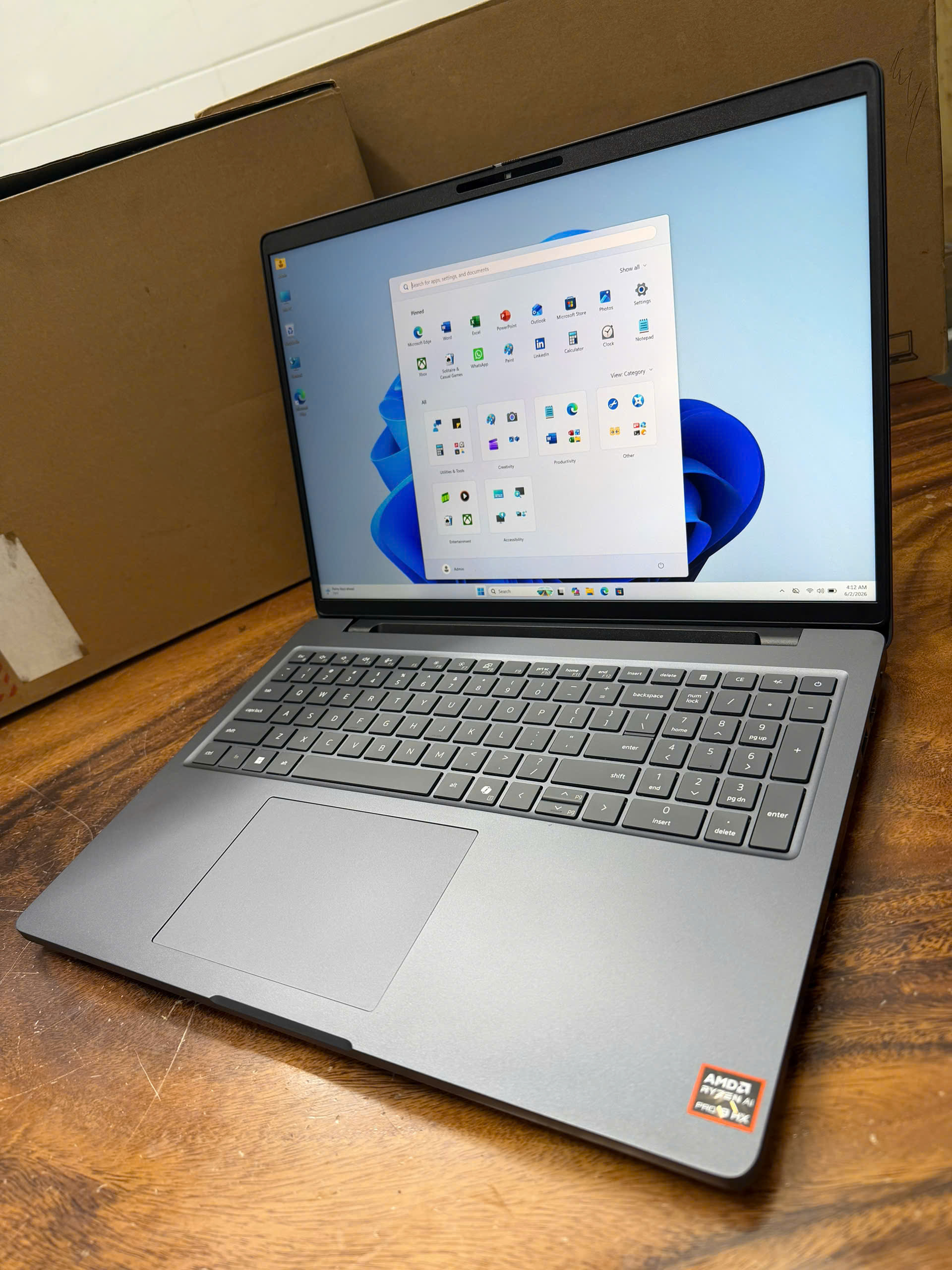 Dell Pro Max 16 Mc16250 Ryzen Ai 9 (2)