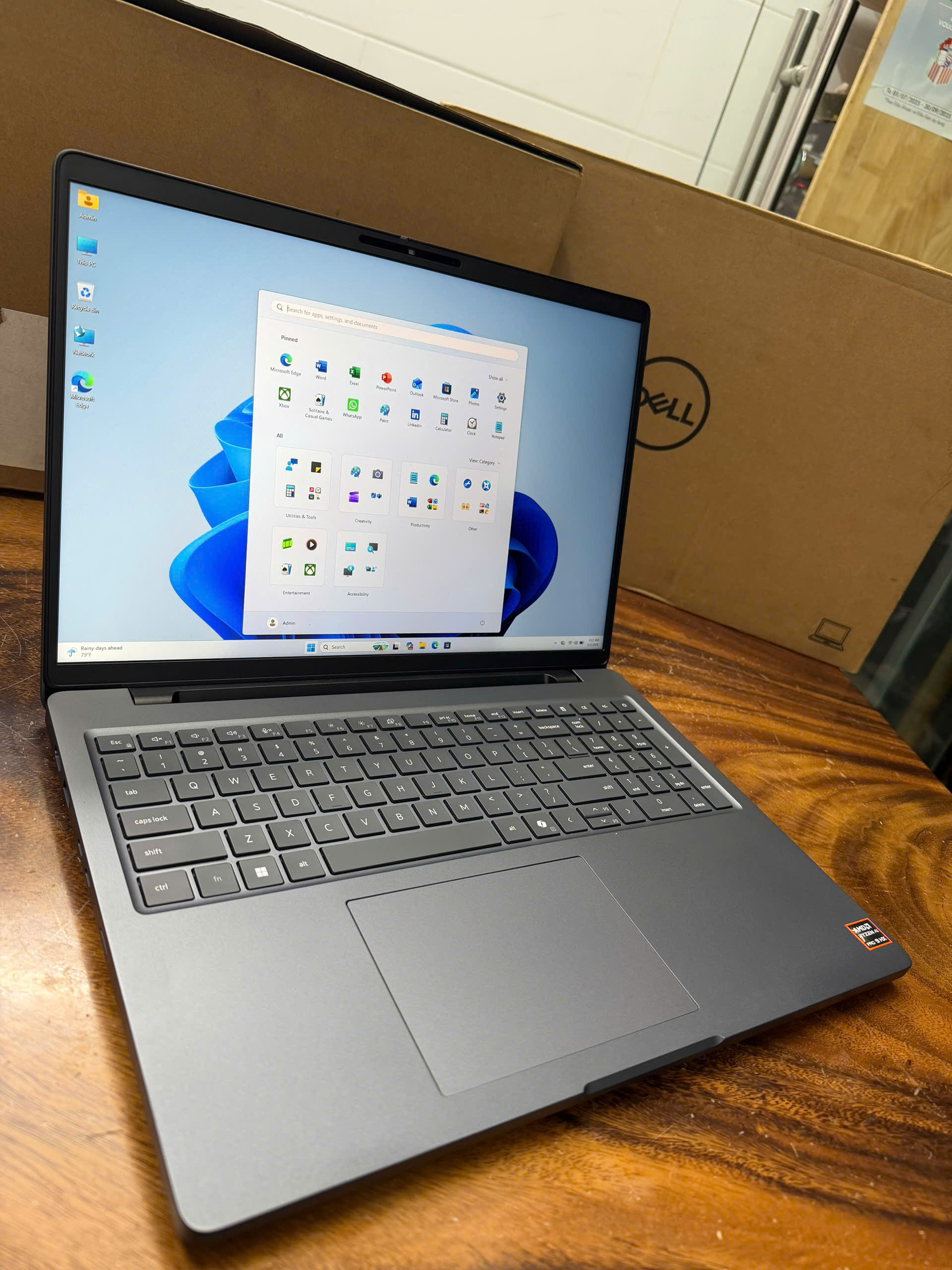 Dell Pro Max 16 Mc16250 Ryzen Ai 9 (4)