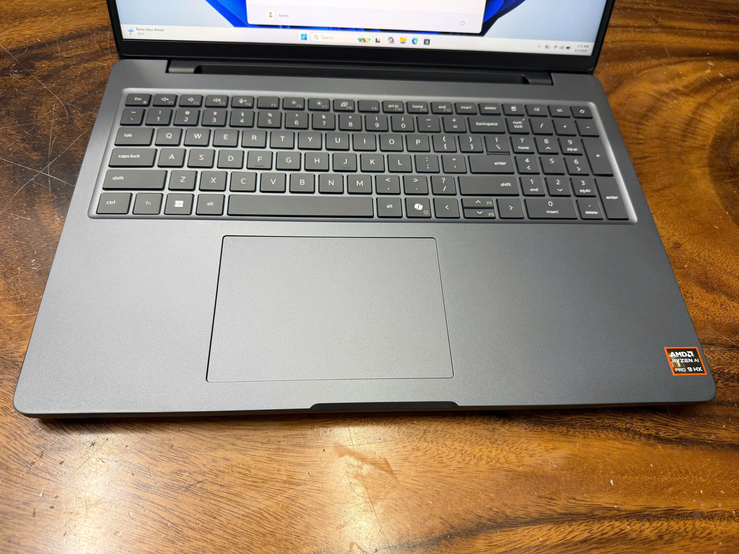 Dell Pro Max 16 Mc16250 Ryzen Ai 9 (7)