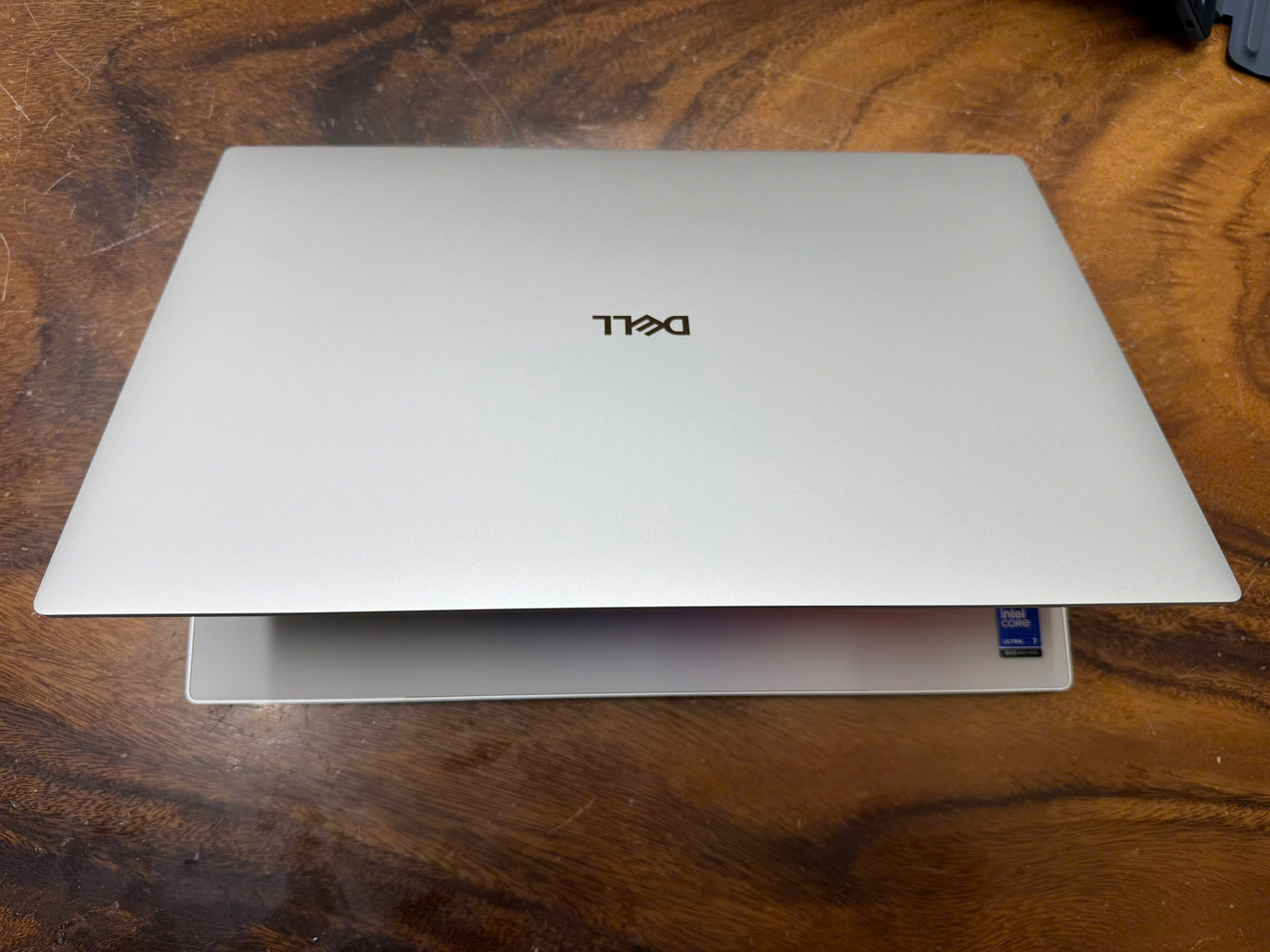 Dell Xps 16 (dell 16 Premium) Da16250 (1)