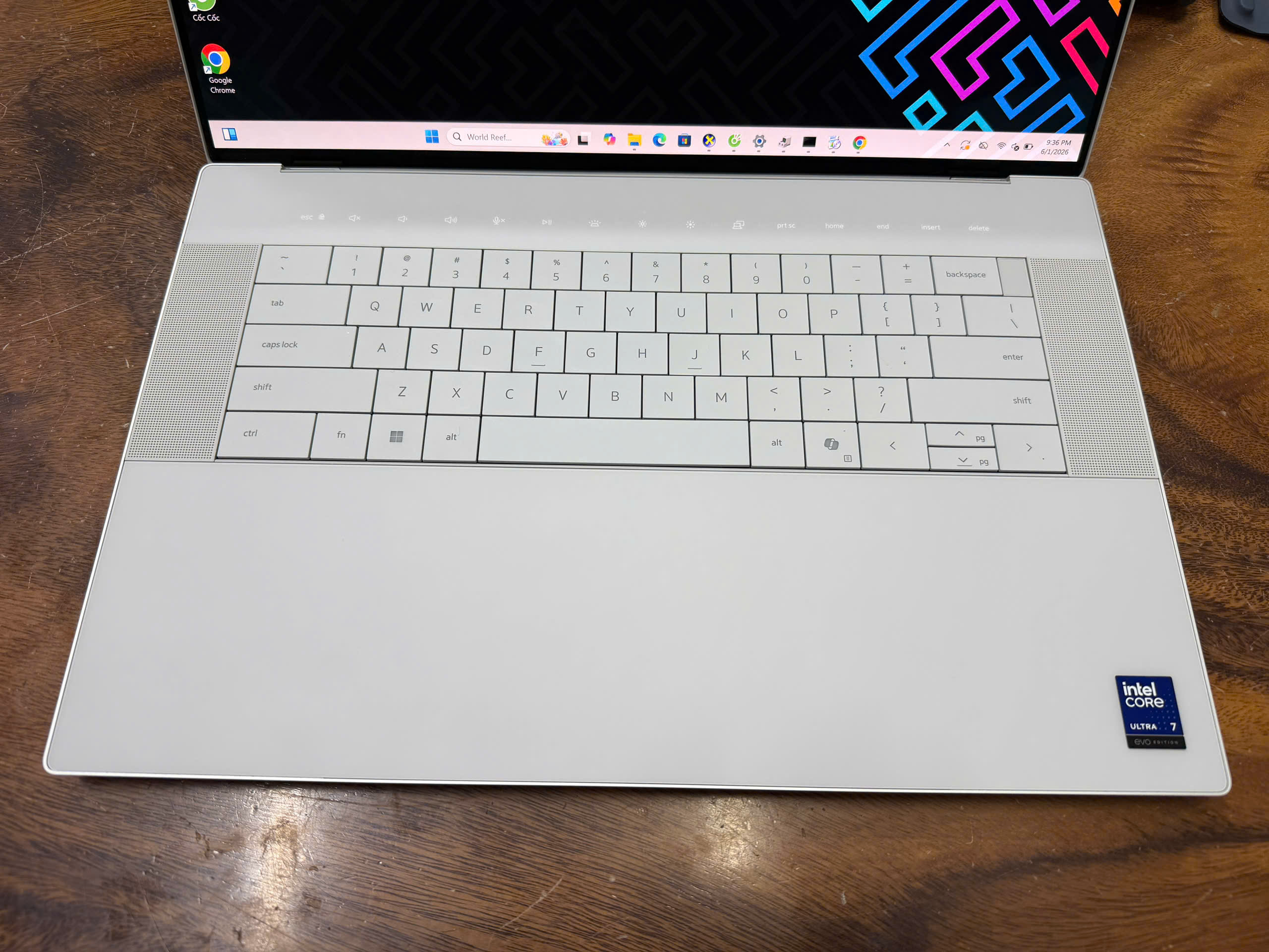 Dell Xps 16 (dell 16 Premium) Da16250 (6)