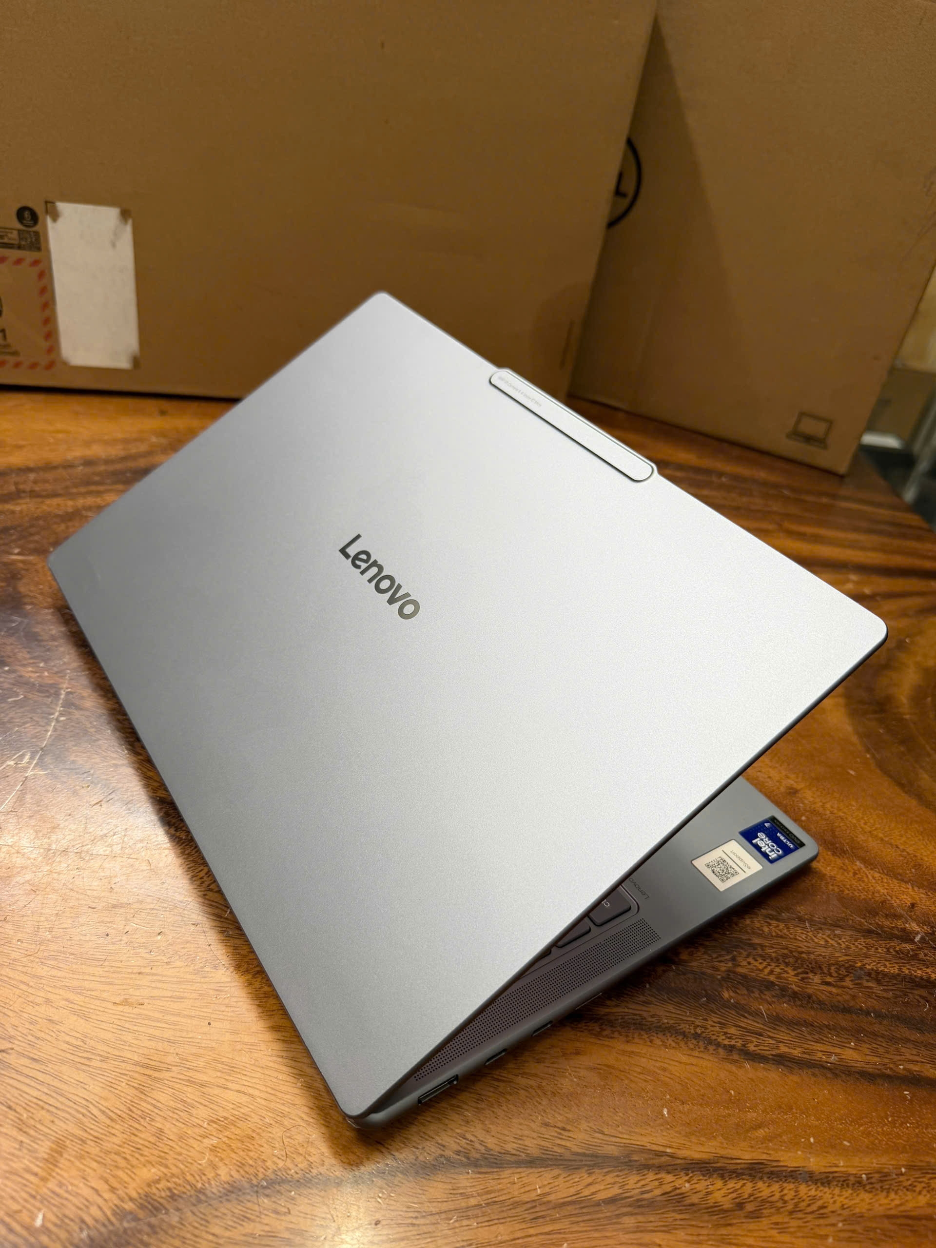 Lenovo Yoga Slim 7 14ILL10, ultra 7 256V, 16G, 512G, 14in oled