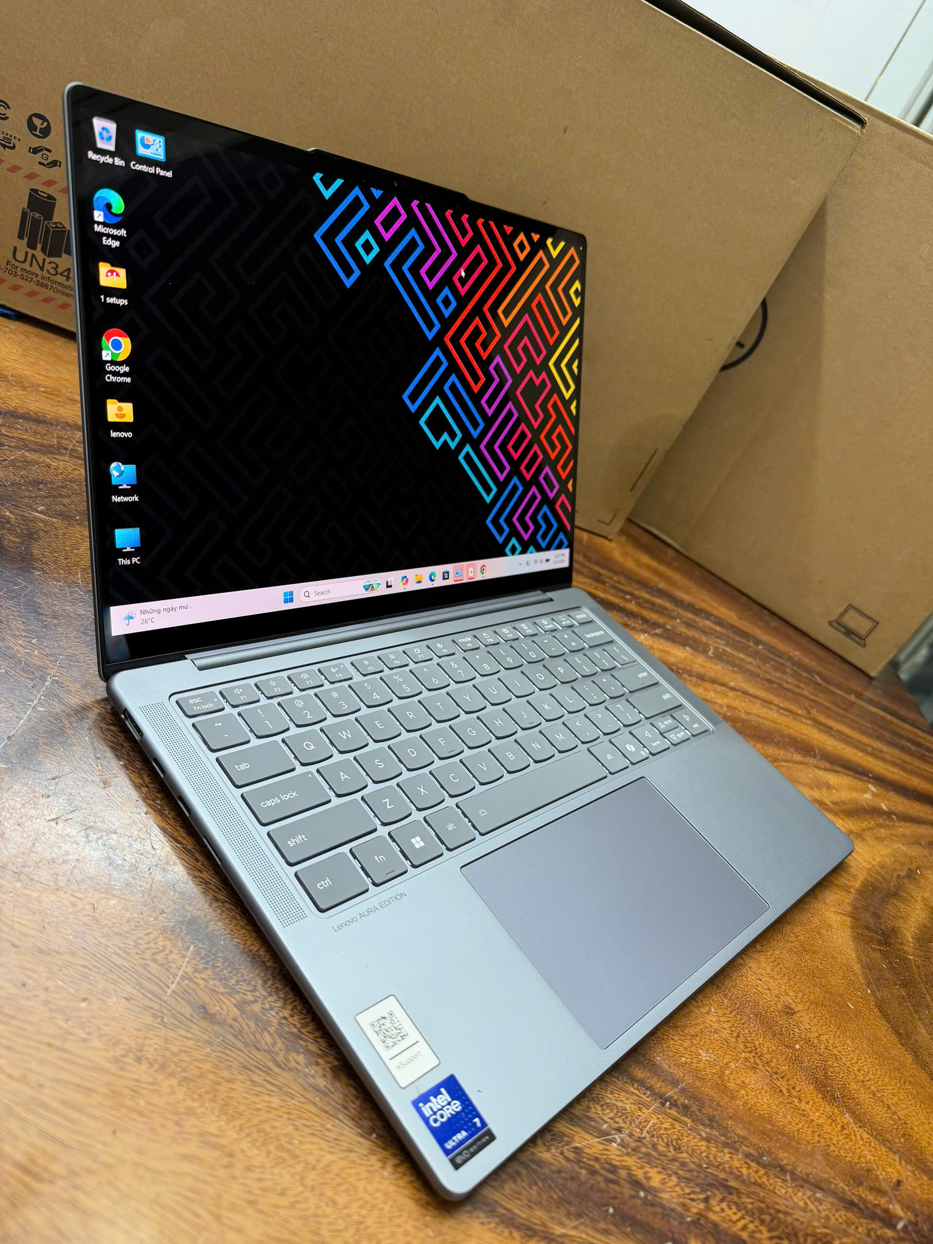Lenovo Yoga Slim 7 14ill10 (6)