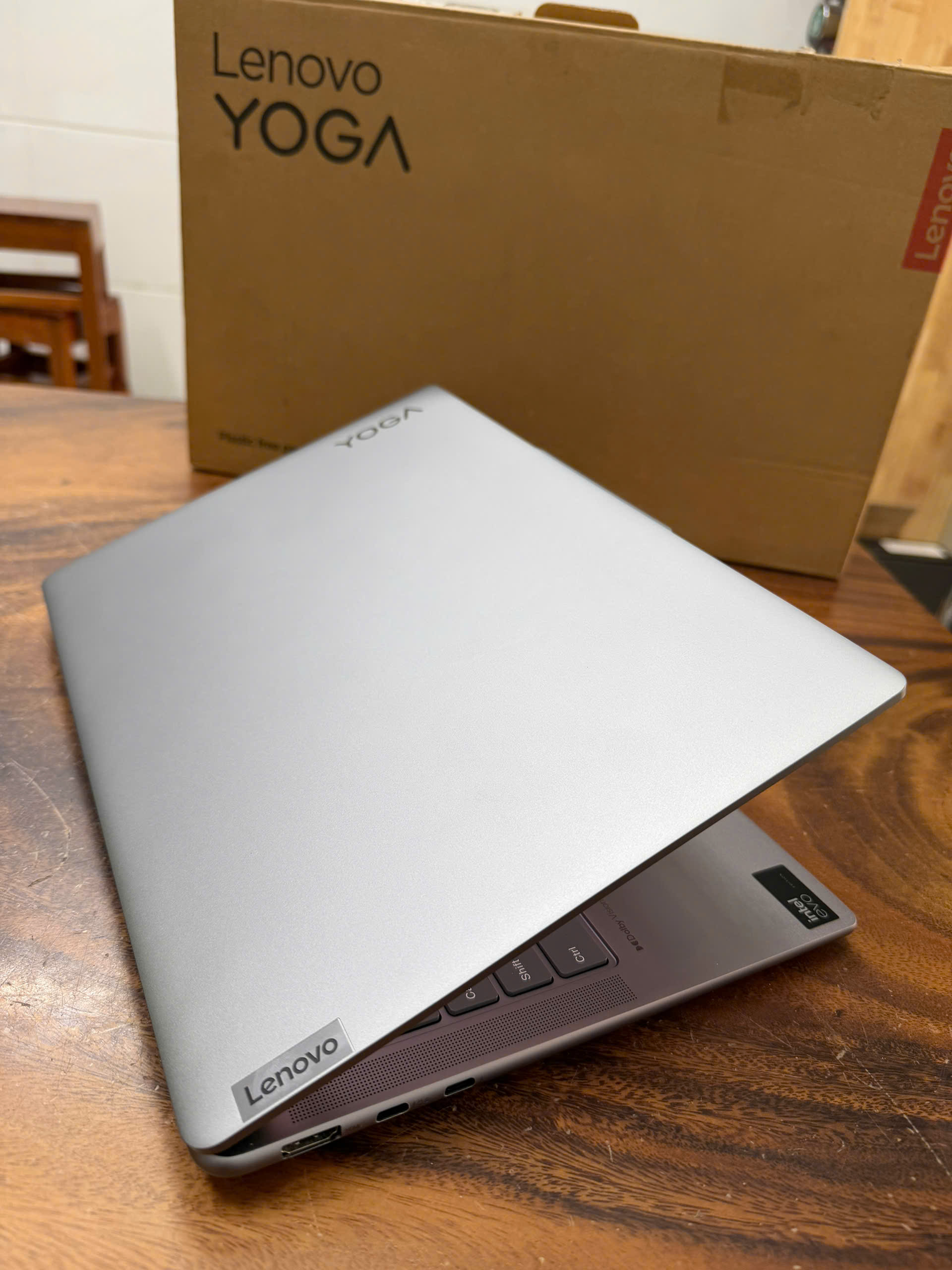 Lenovo Yoga Slim 7 14imh9 (2)