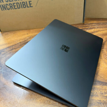 Microsoft Surface laptop 7 13in, Snapdragon X Elite, 32G, 1TB, black