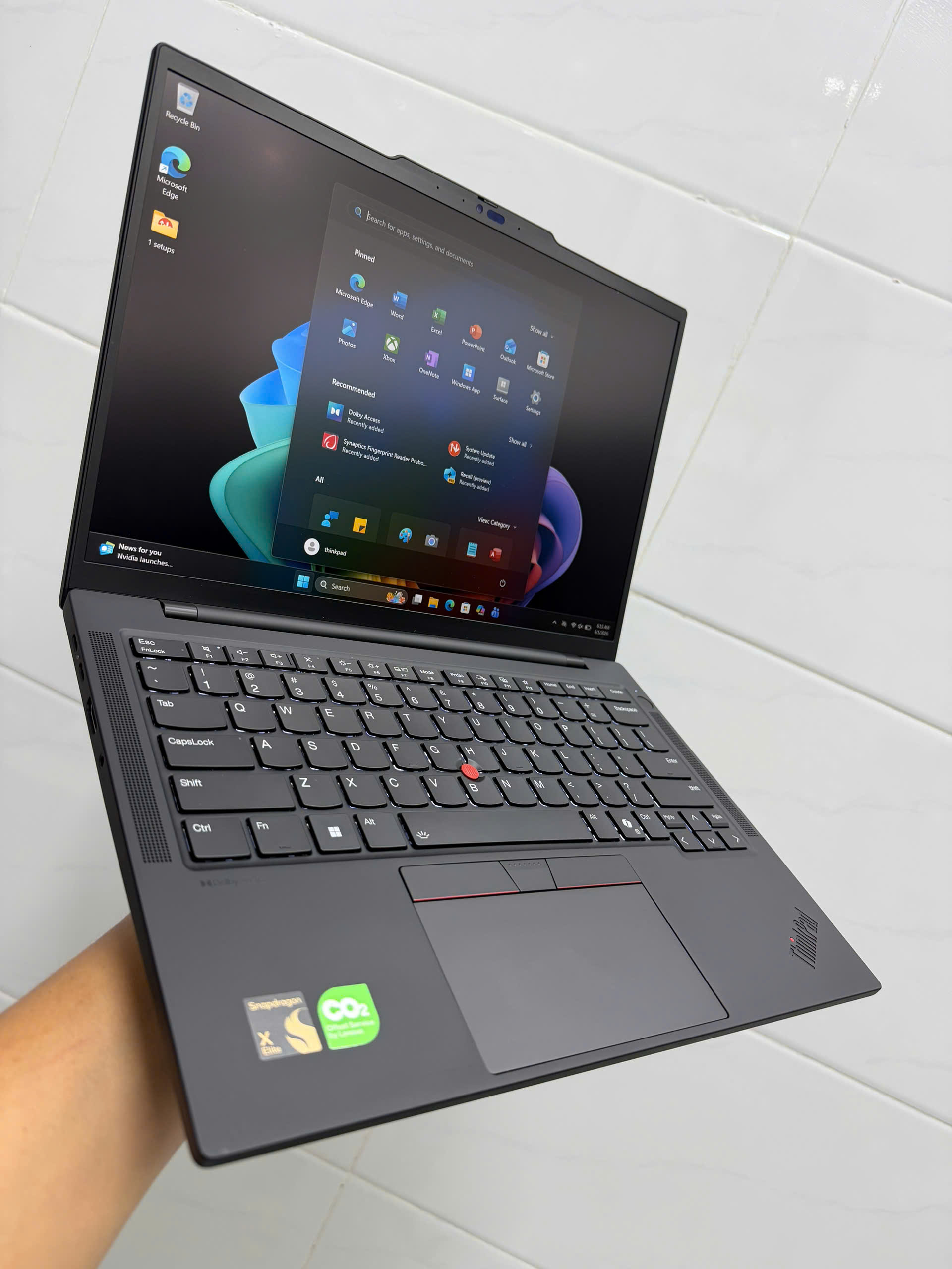 Thinkpad T14s Gen 6 Xelite (4)