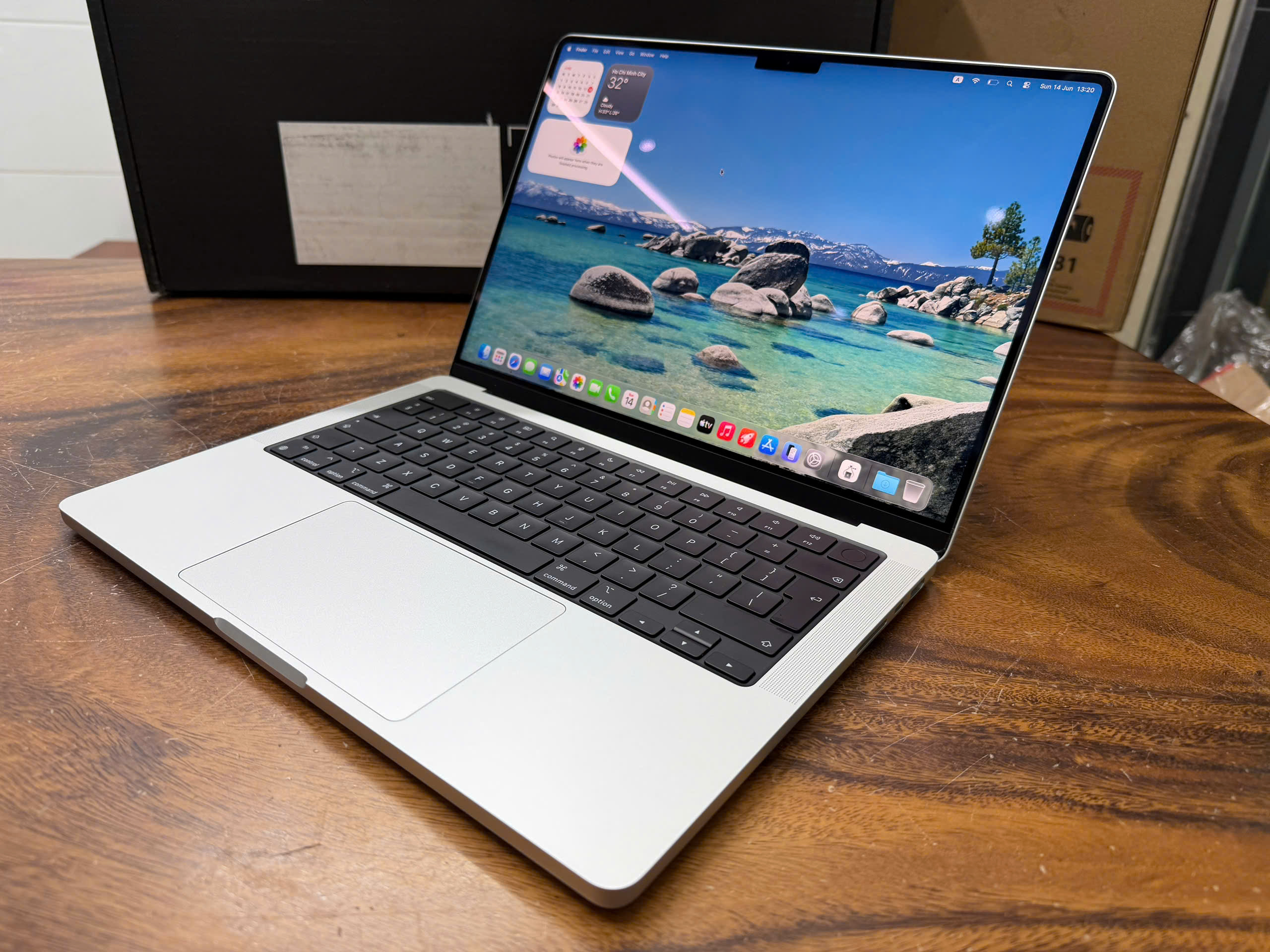 Macbook Pro 14 M4 Silver (1)
