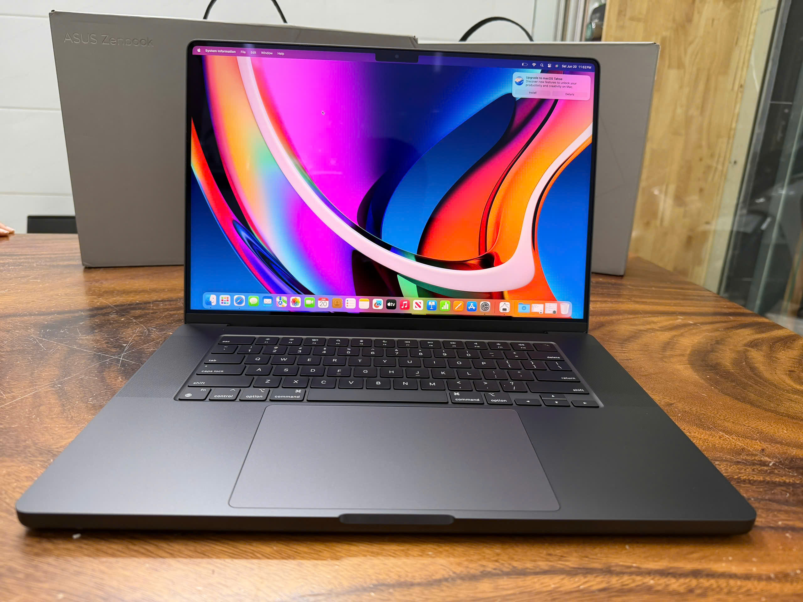Macbook Pro 16 M4 New (10)