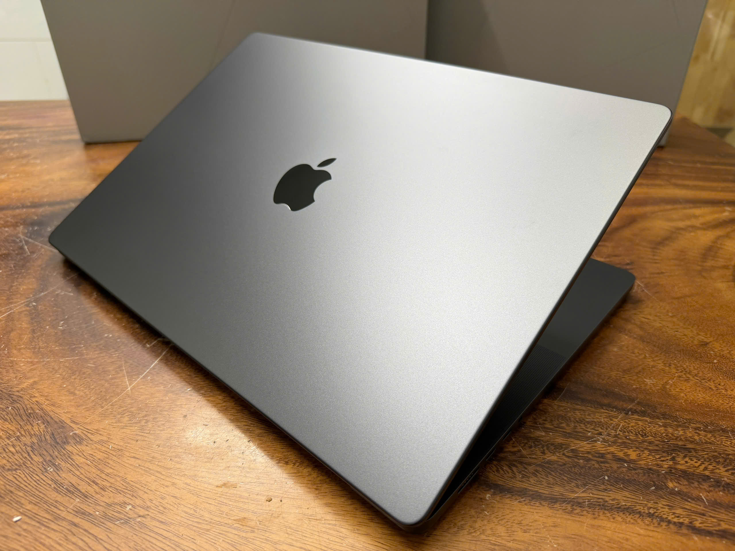 Macbook Pro 16 M4 New (3)