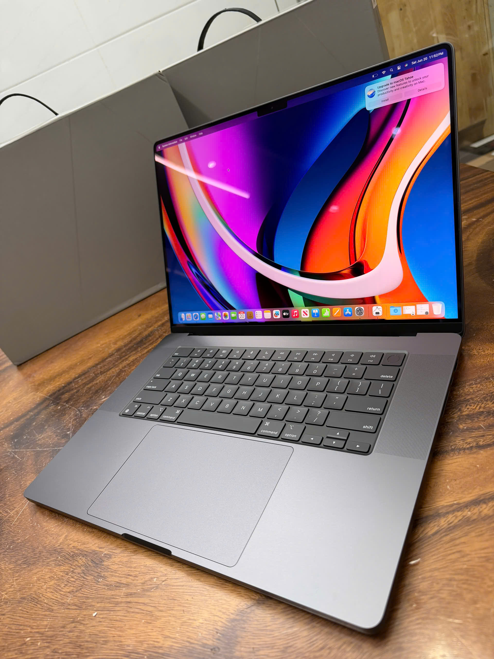 Macbook Pro 16 M4 New (9)