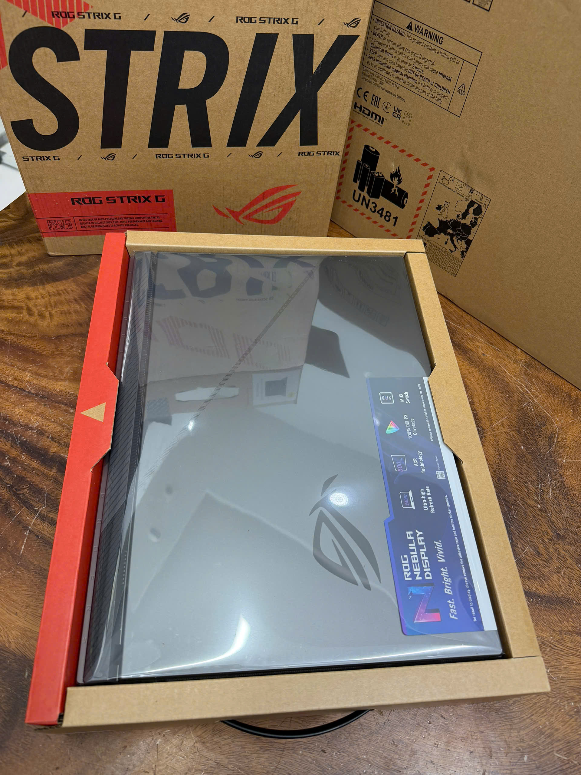 Asus ROG G18 G814, Ryzen 9 9955HX, 32G, 1T,  RTX 5070, 18in 2.5K 240Hz, NEW
