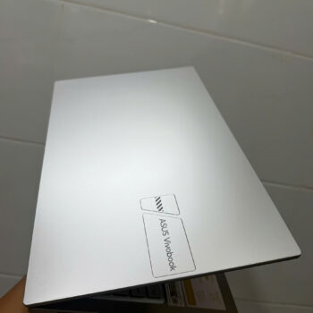 Asus Vivobook X1504ZA, i5 1235U, 8G, 256G, 15.6in FHD.