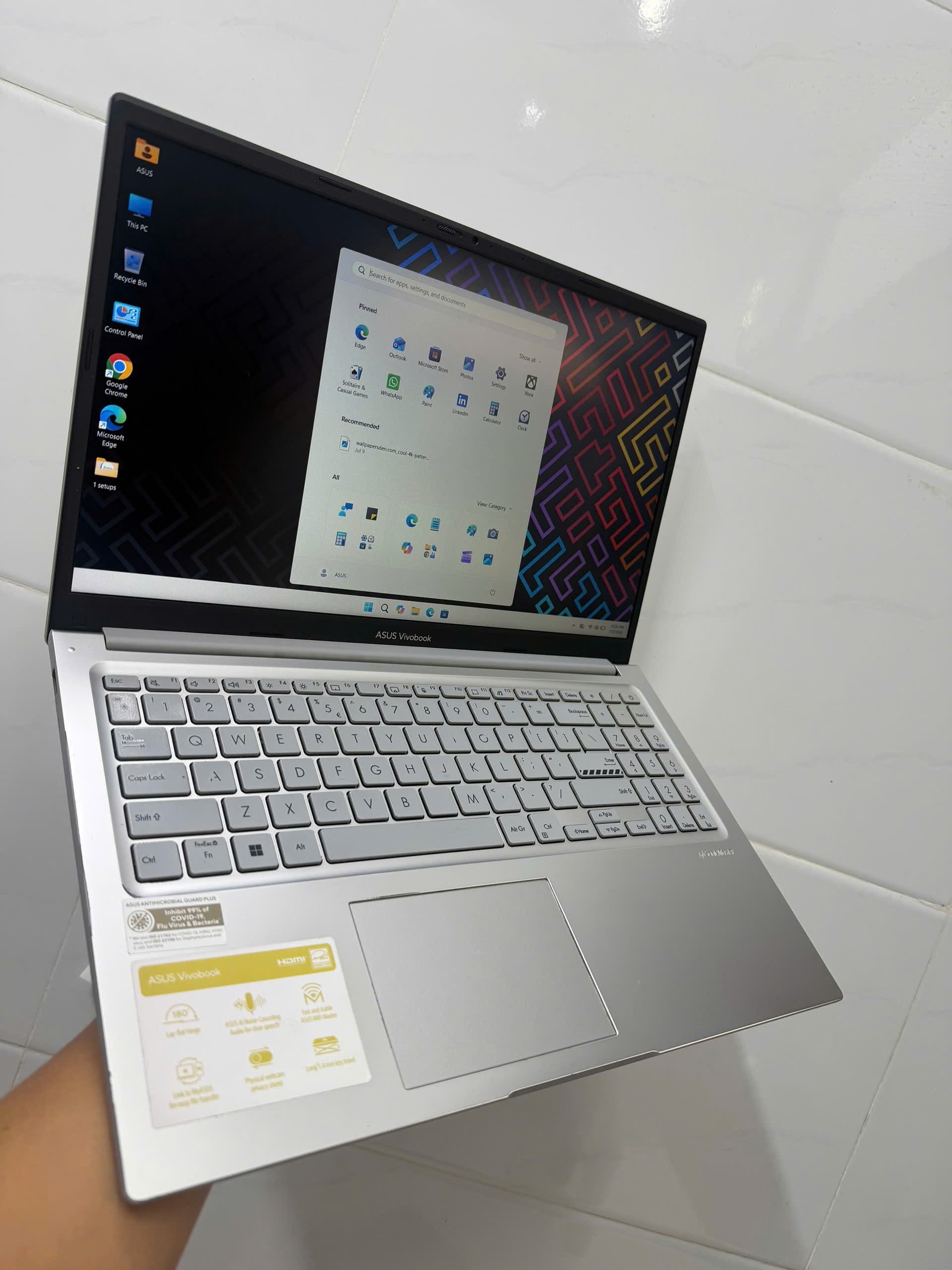 Asus Vivobook X1504za (3)