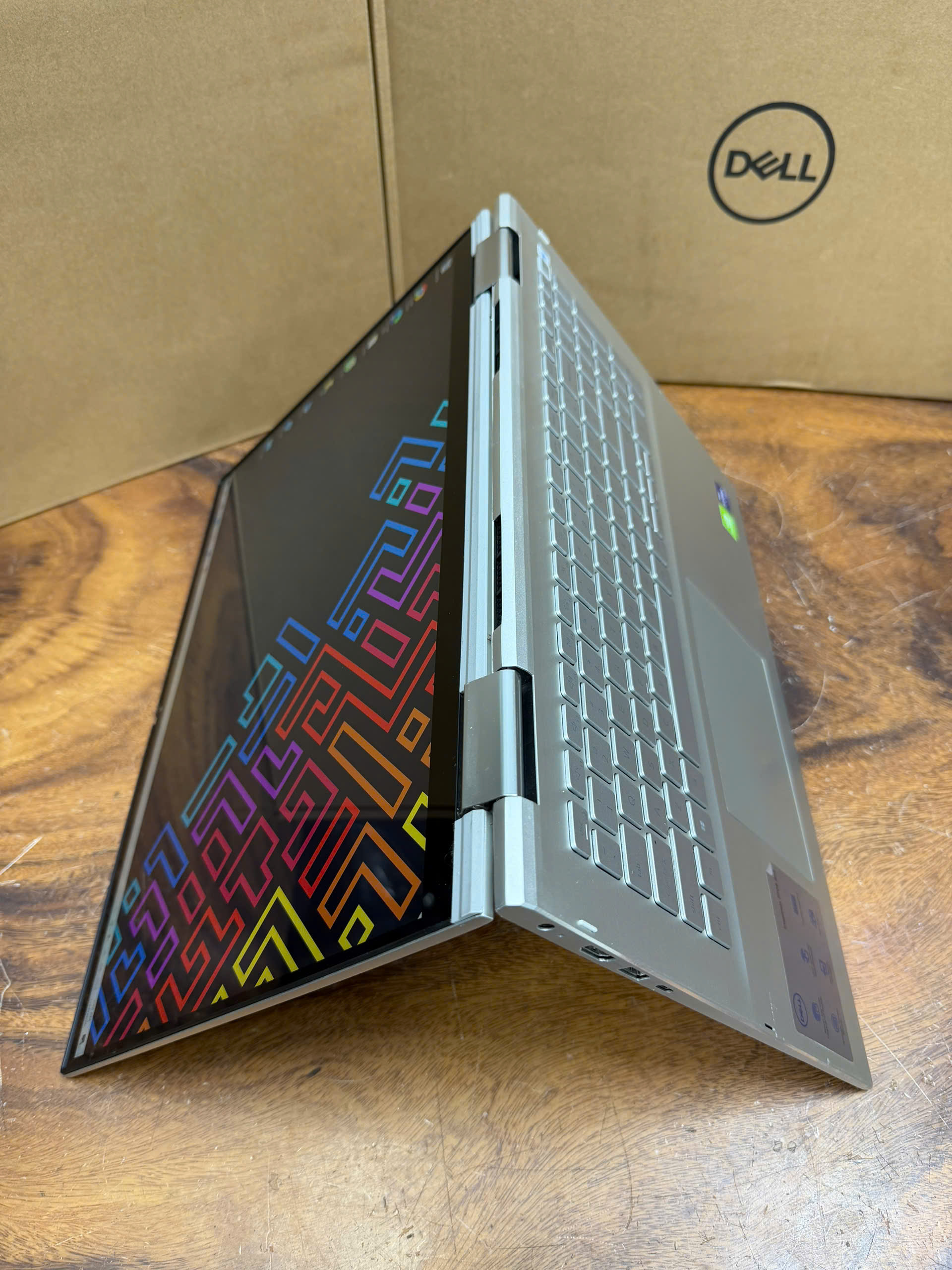 Dell Inspiron 7706 2in1 (1)