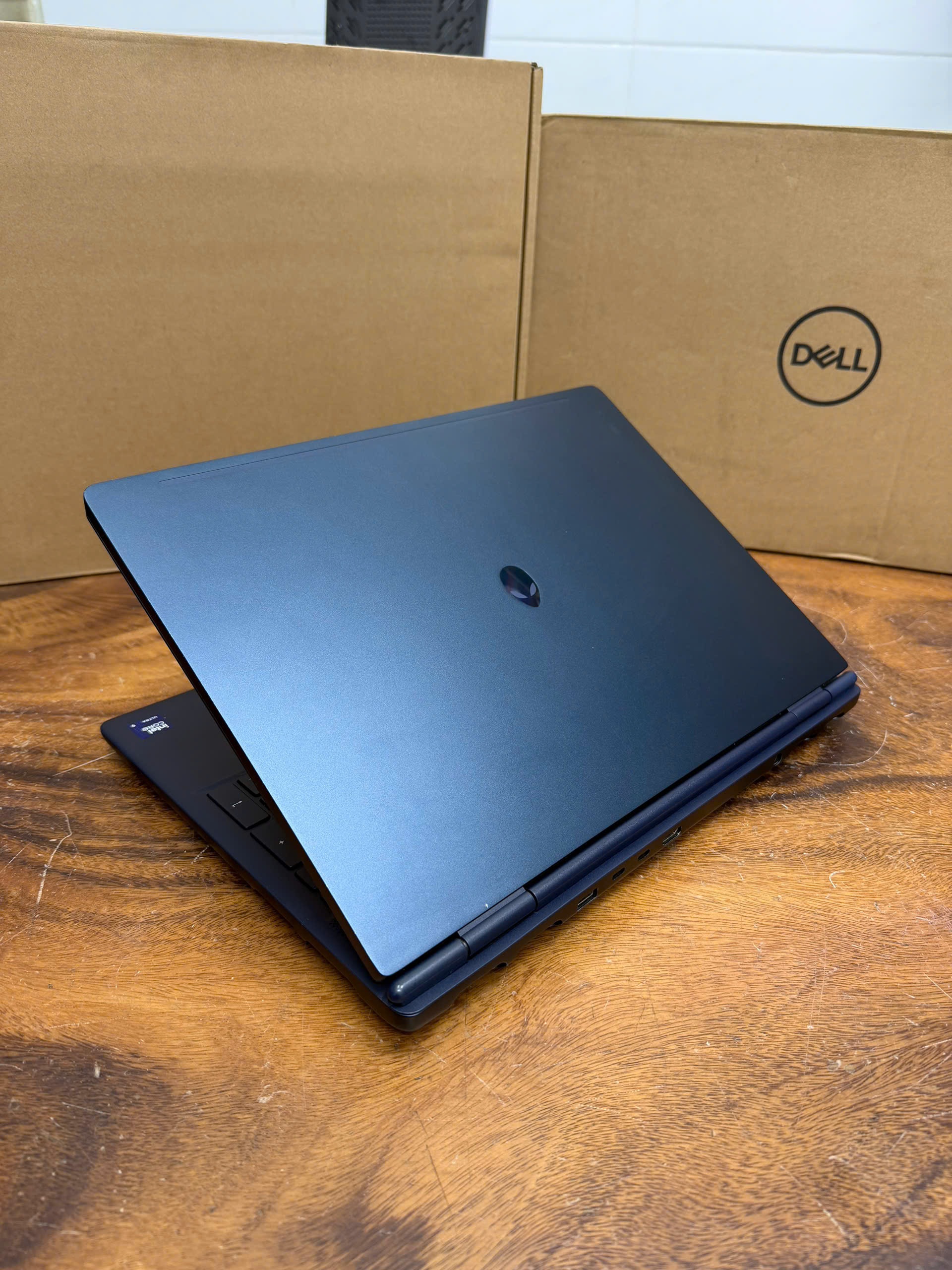 Dell Alienware X16 Aurora AC16251, Ultra 9 275HX, 32G, 1TB, RTX 5070, 16in QHD+ 240Hz