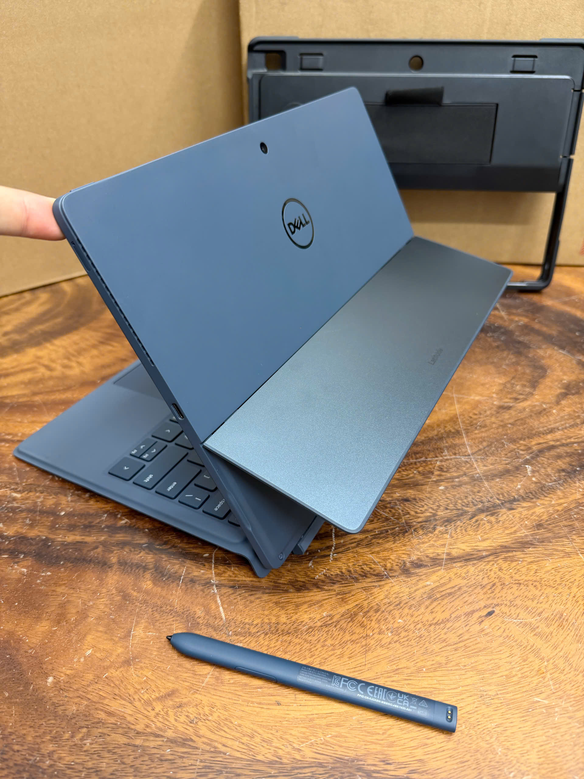 Dell Latitude 7350 Detachable Max (4)
