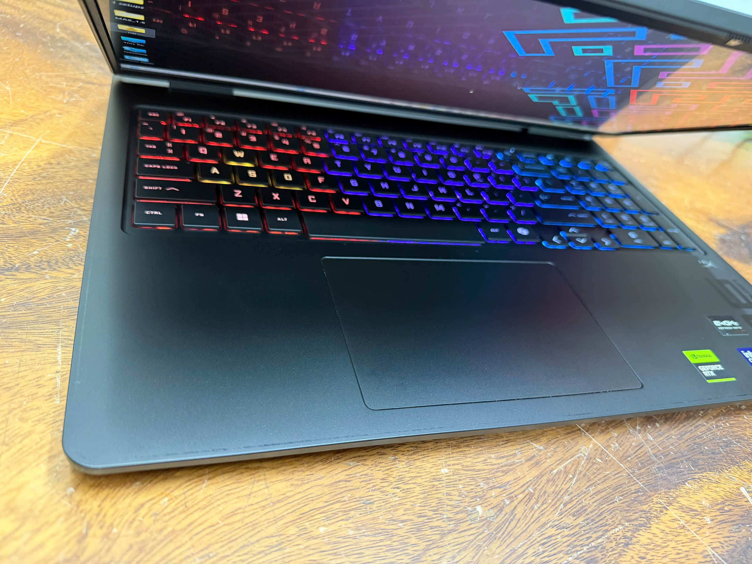 Hp Omen Slim 16 (2)
