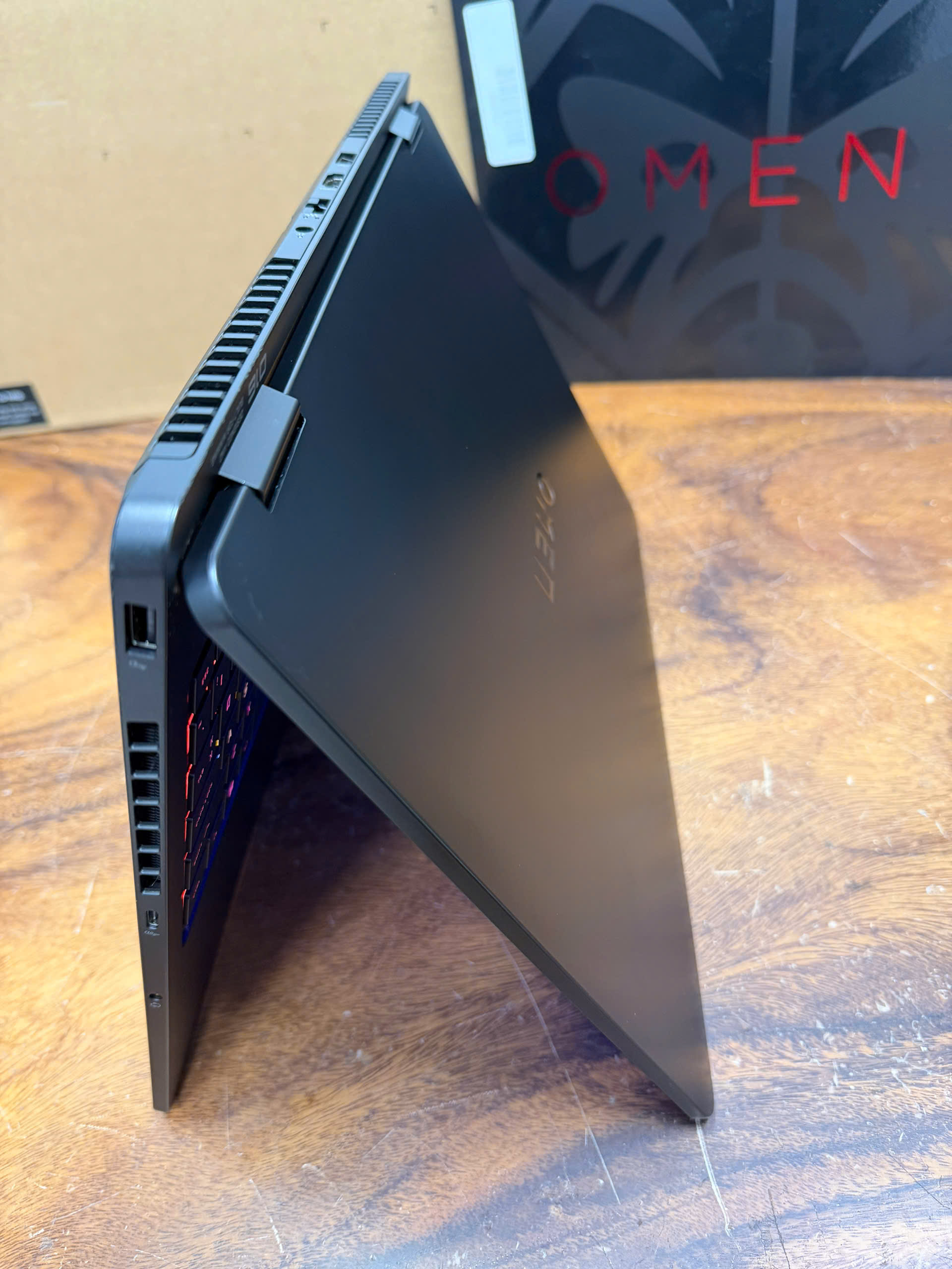 Hp Omen Slim 16 (7)