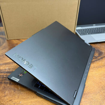 Lenovo Legion 5 pro 16ARX8, Ryzen 9 7945HX, 32G, 1TB, RTX4070, 16in 2.5K 240Hz