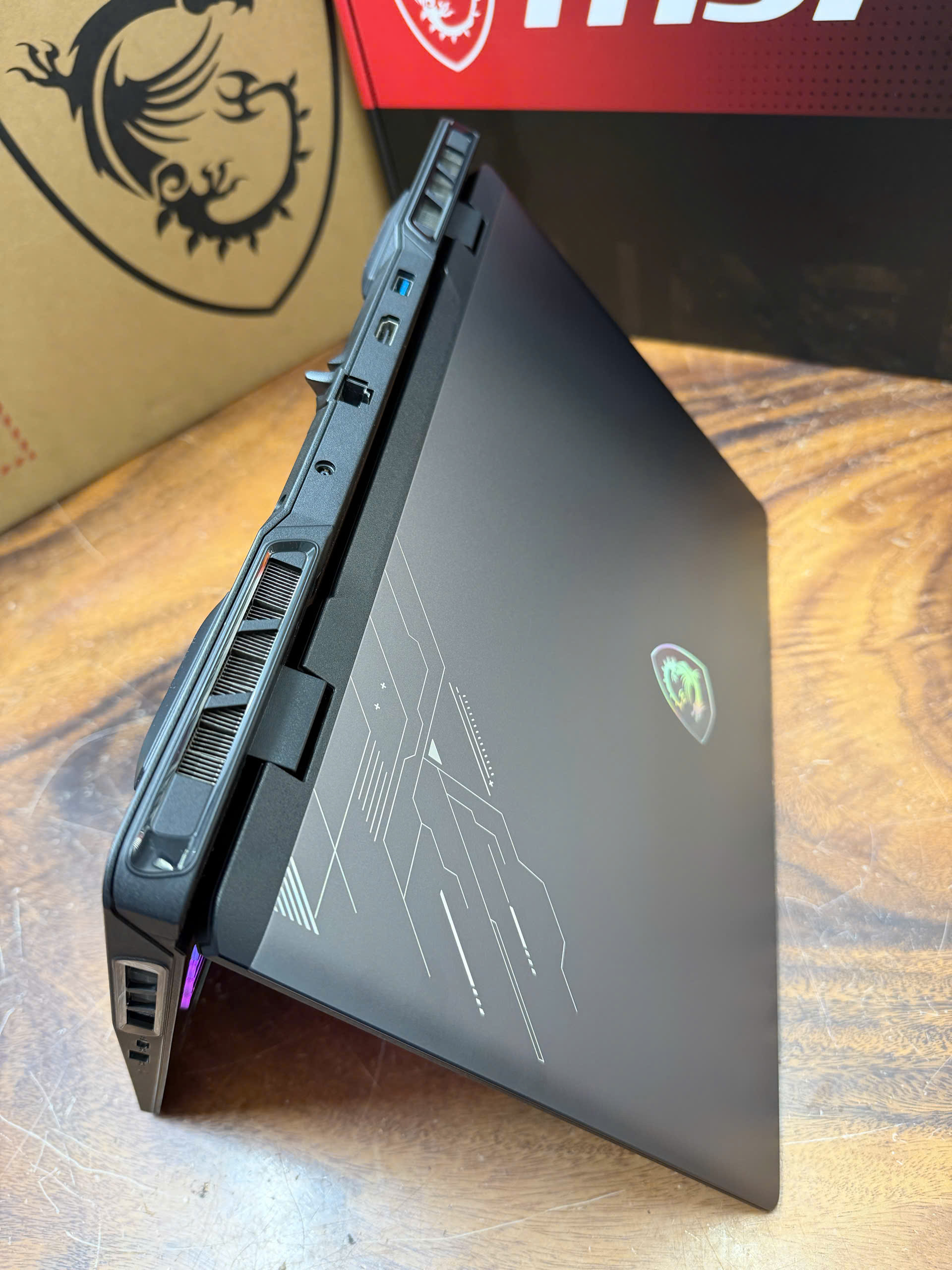 Msi Crosshair 16 Hx (8)