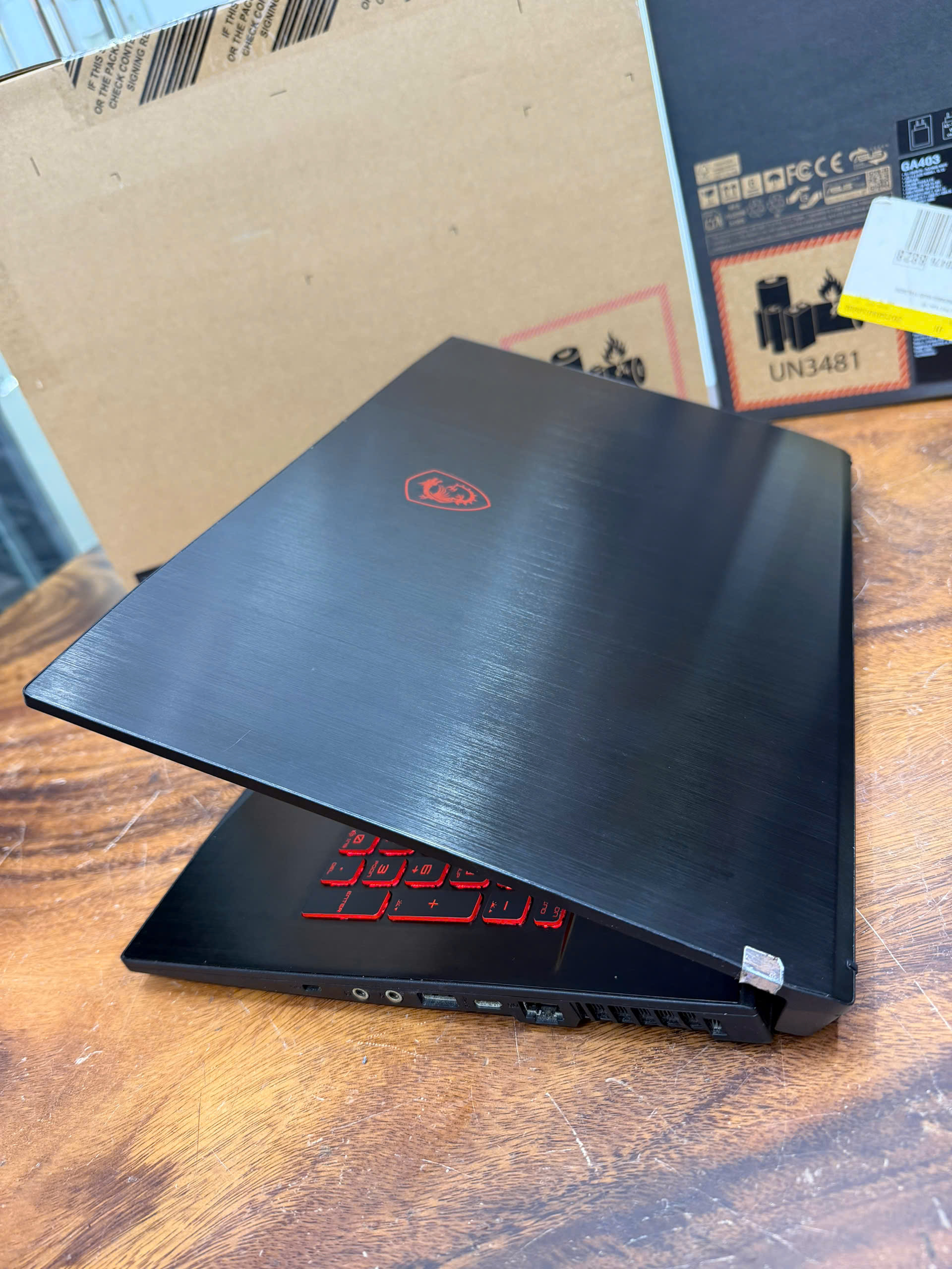 Laptop MSI GF75, i5- 9300H, 16G, 256G, GTX 1050Ti, 17.3in FHD 120hz