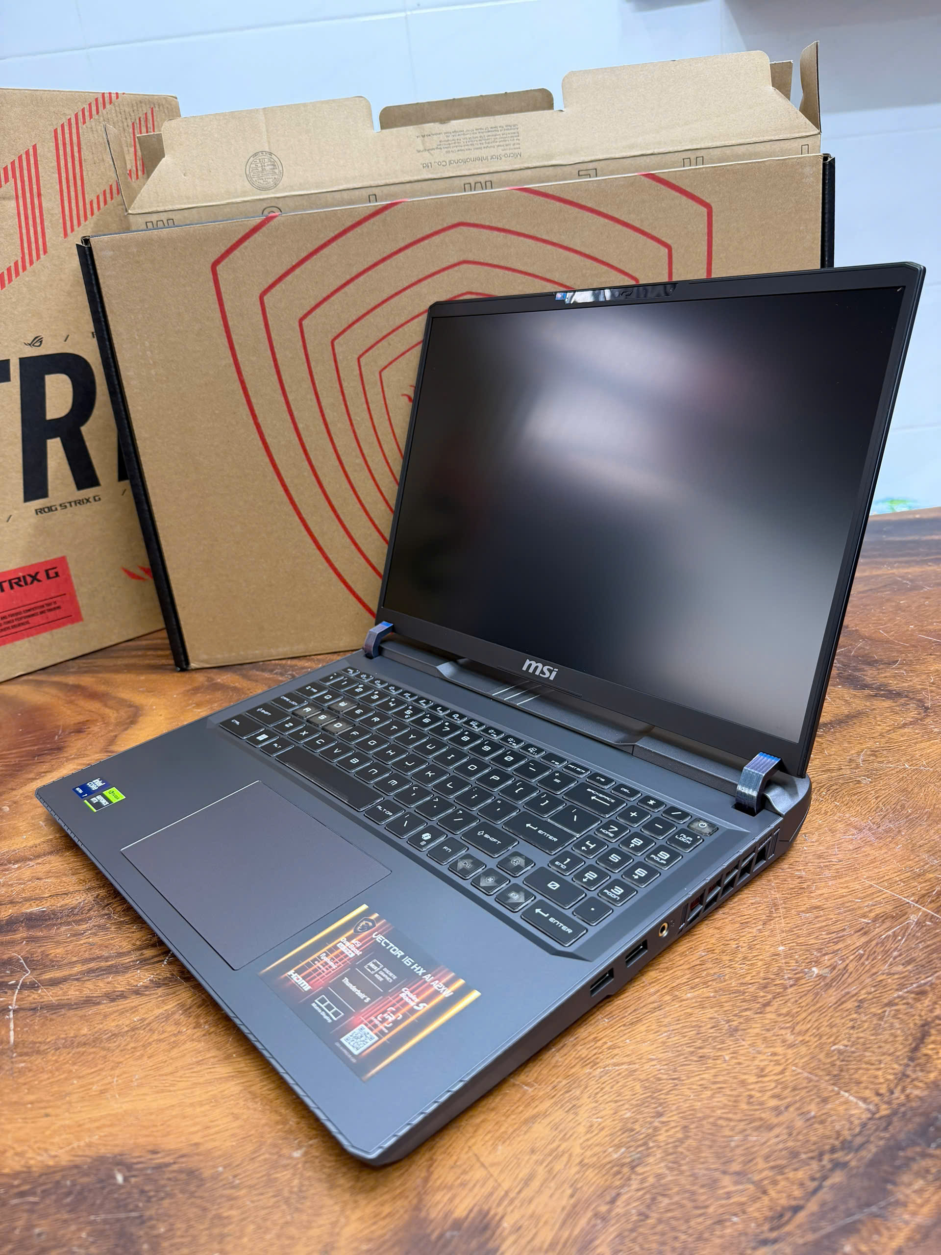 Msi Vector 16 Hx Ai Rtx 5070ti (6)