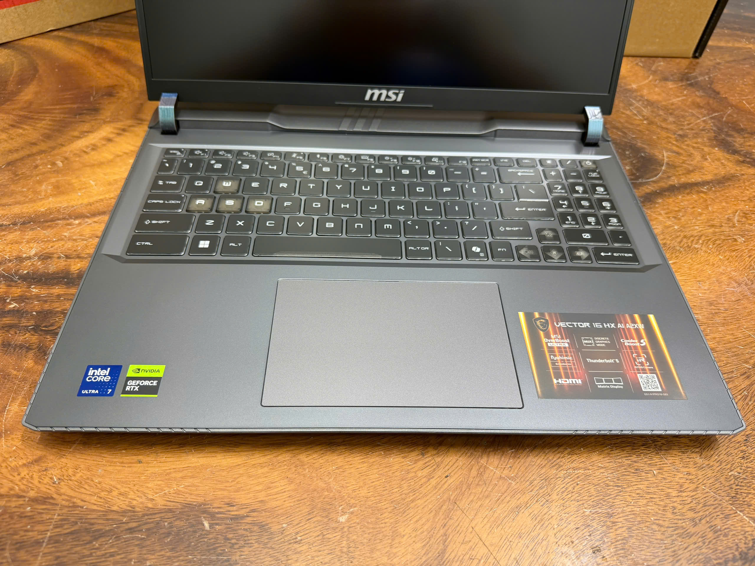 Msi Vector 16 Hx Ai Rtx 5070ti (7)