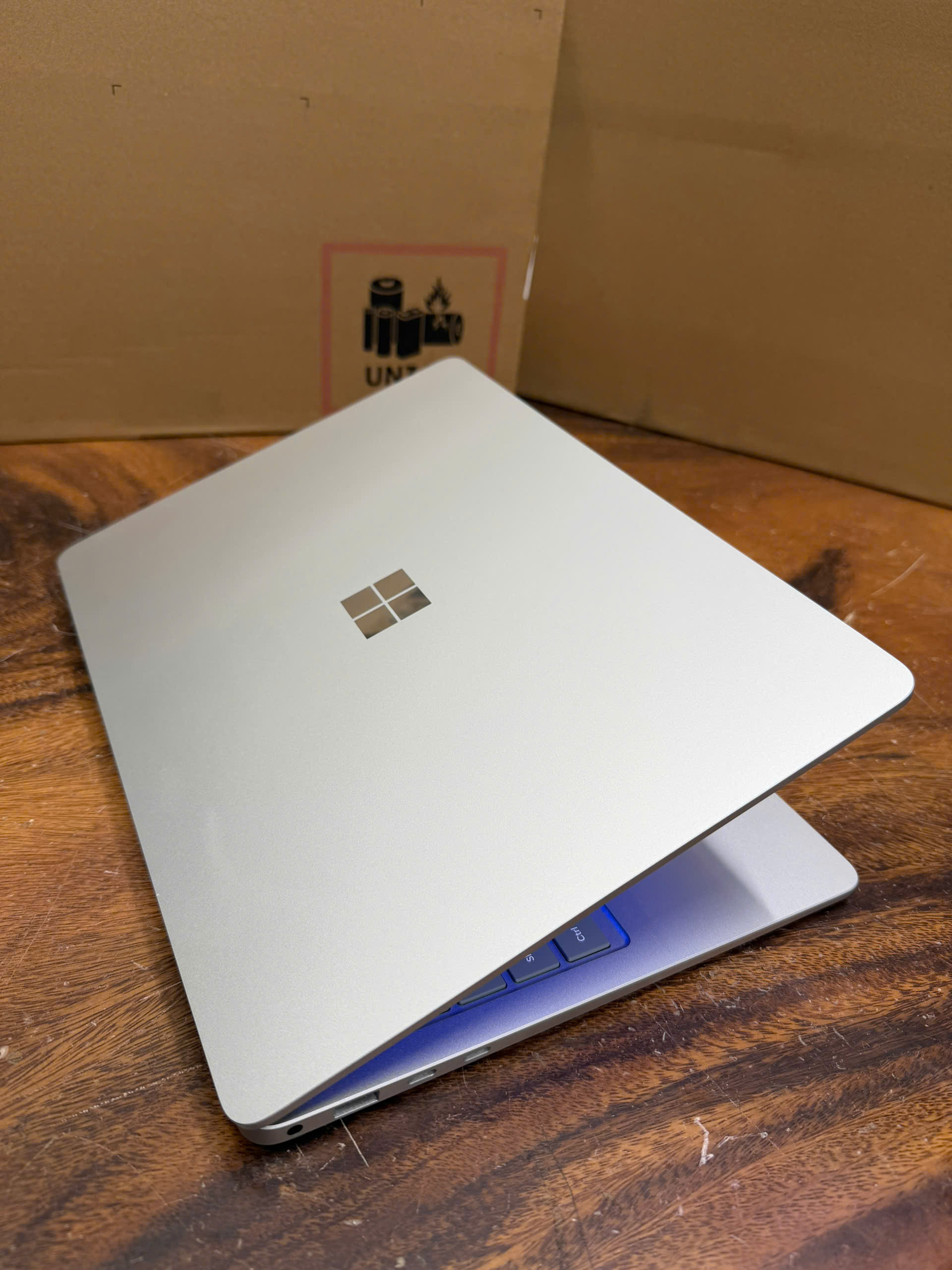 Microsoft Surface Laptop 7 For Business 13 (2)