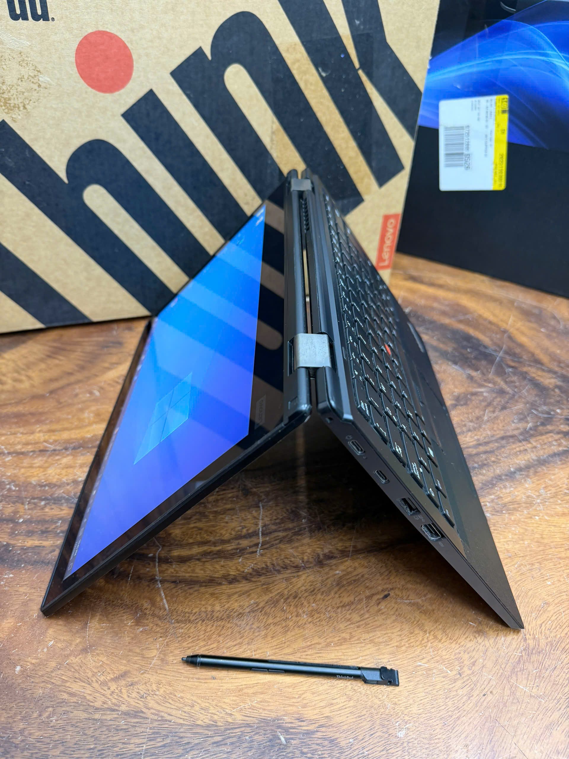 Thinkpad L390 yoga, core i5 8265u, ram 16G, 256G, 13.3in touch x360