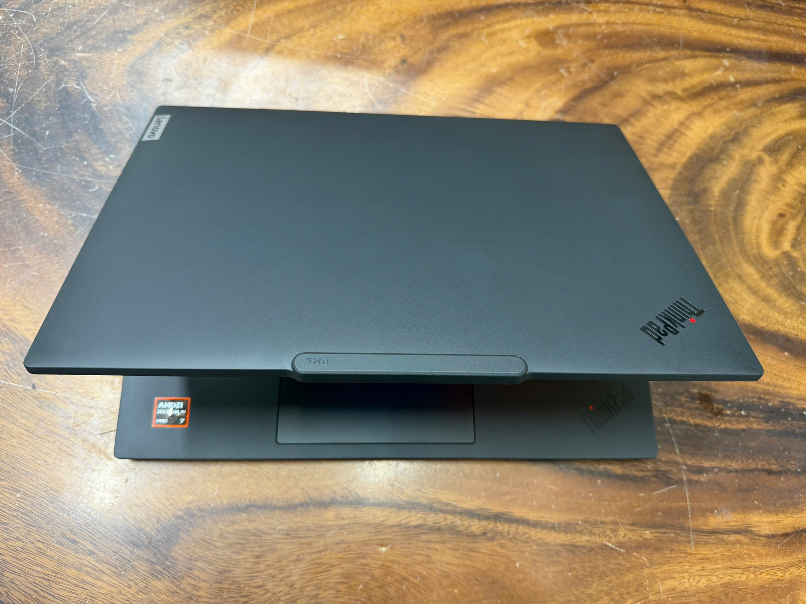 Thinkpad P14s Gen 6 Amd (6)