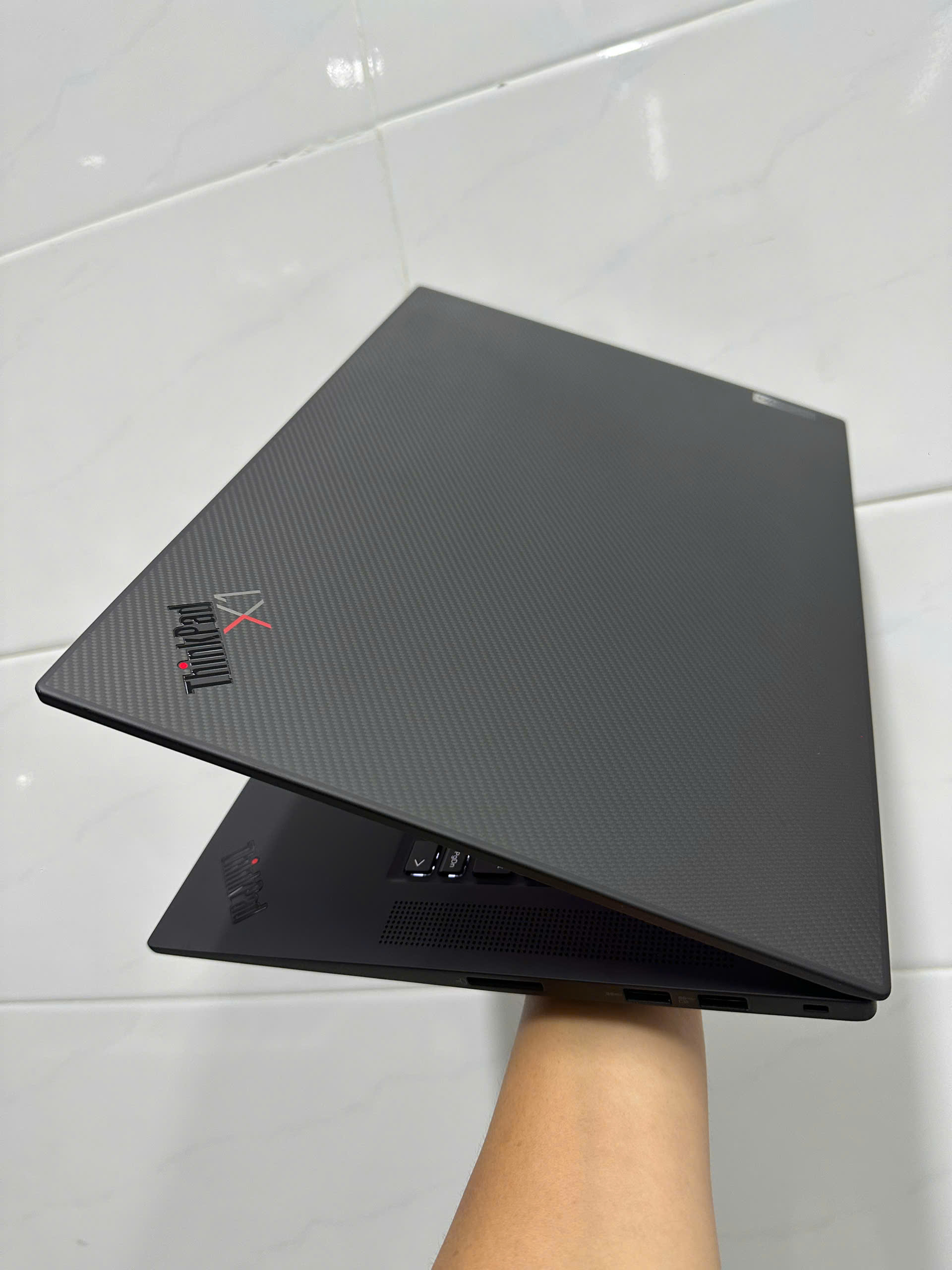 Thinkpad X1 Extreme gen 4, i7 – 11850H, 32G, 1TB, RTX 3070, 16in 4K