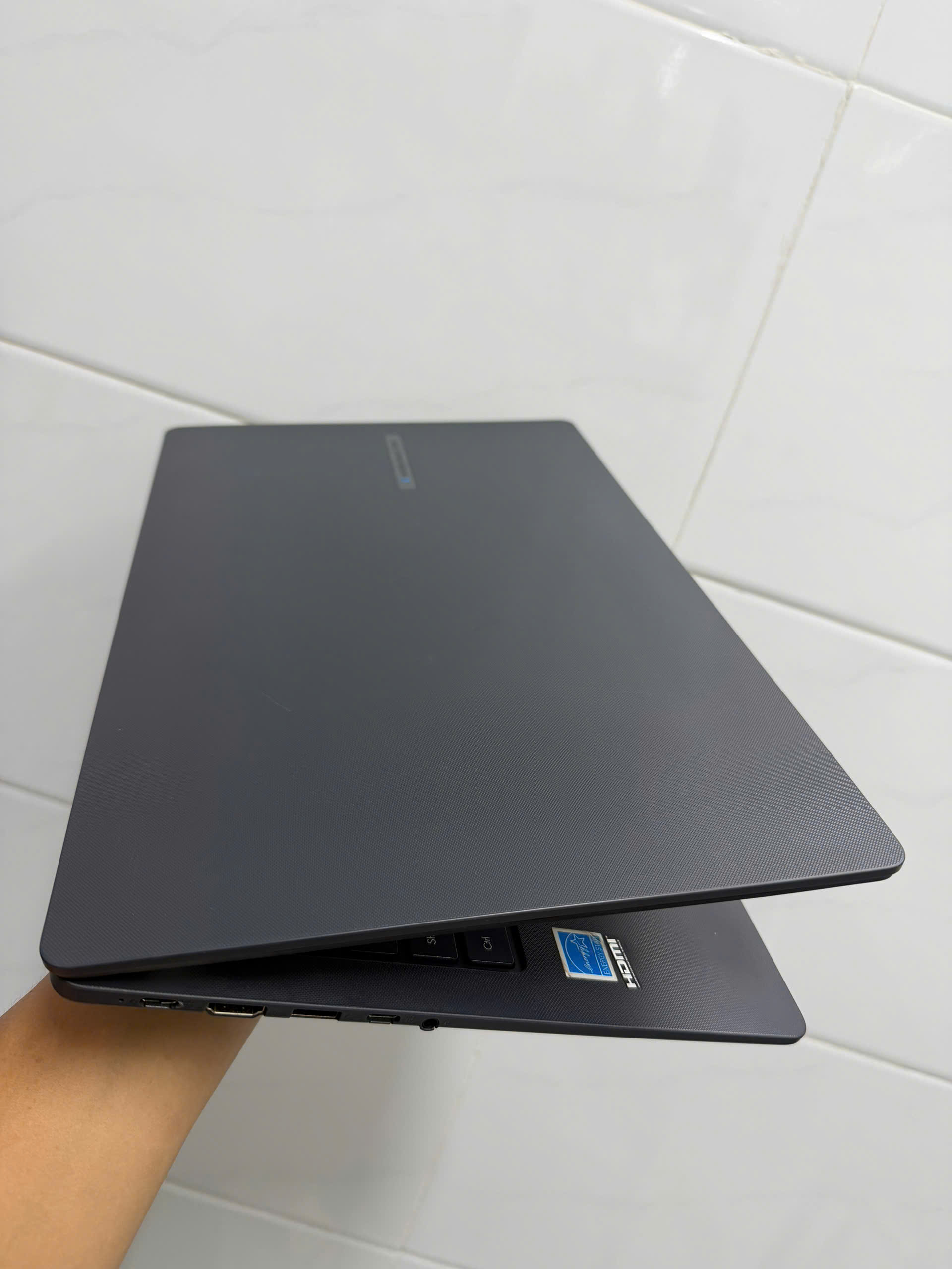 Asus Expertbook B9450f (2)