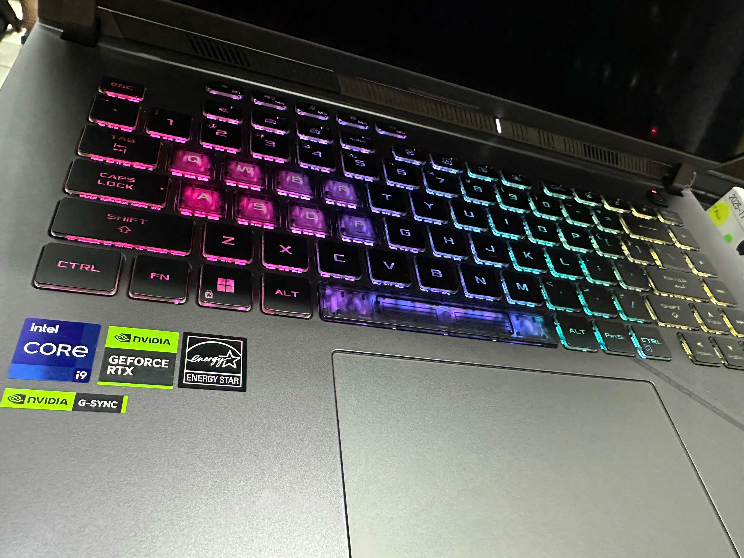 Asus Rog Strix G16 G614j Core I9 (11)