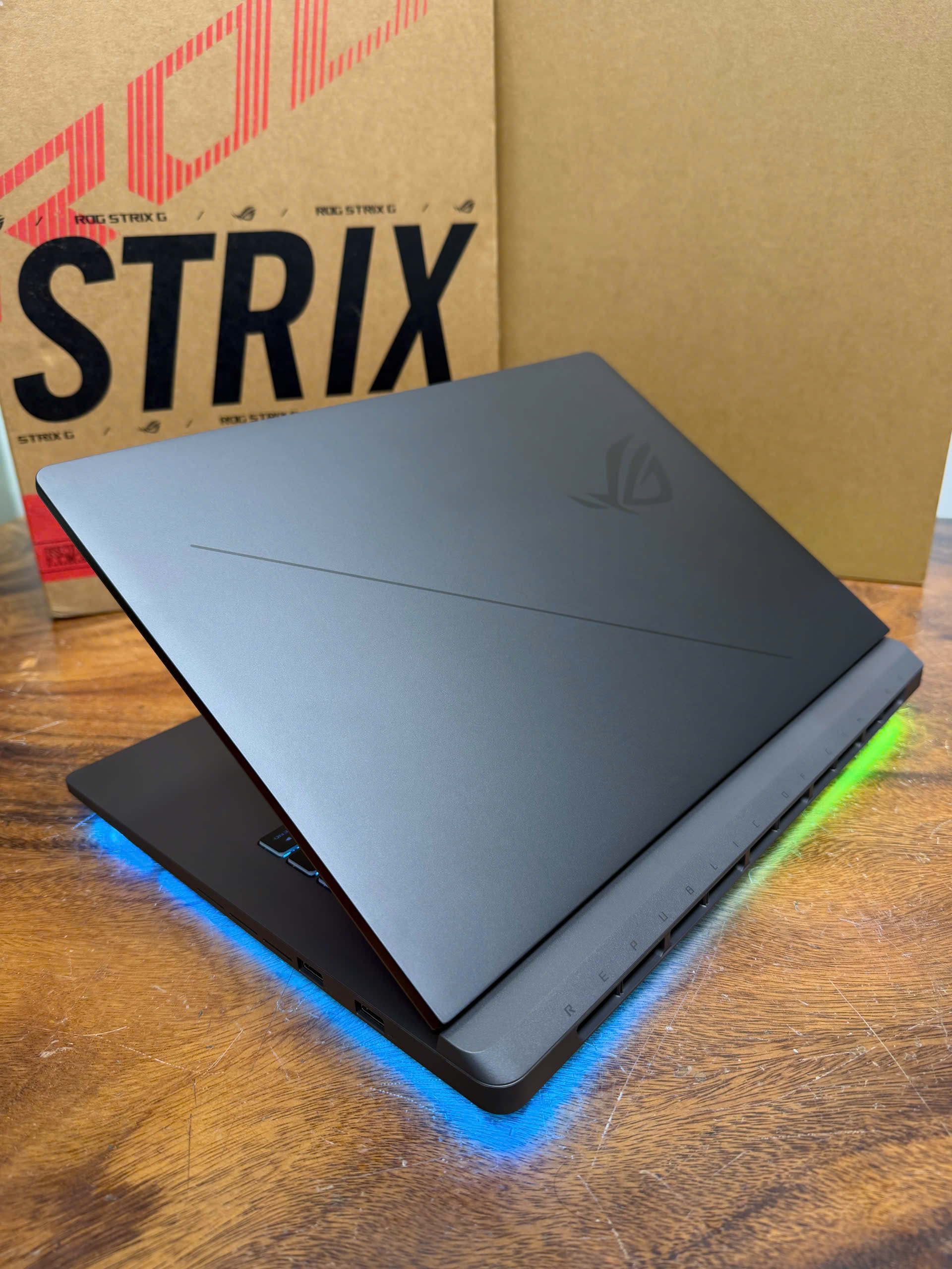 Asus Rog Strix G16 G615 (6)