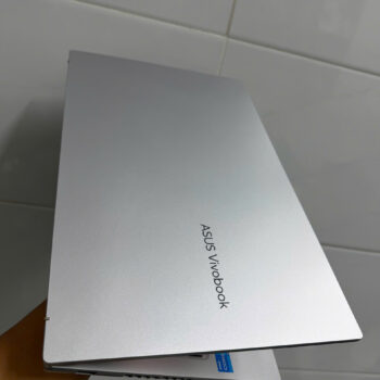 Asus Vivobook 15 OLED, i5 12500H, 8G, 512G, 15.6in OLED