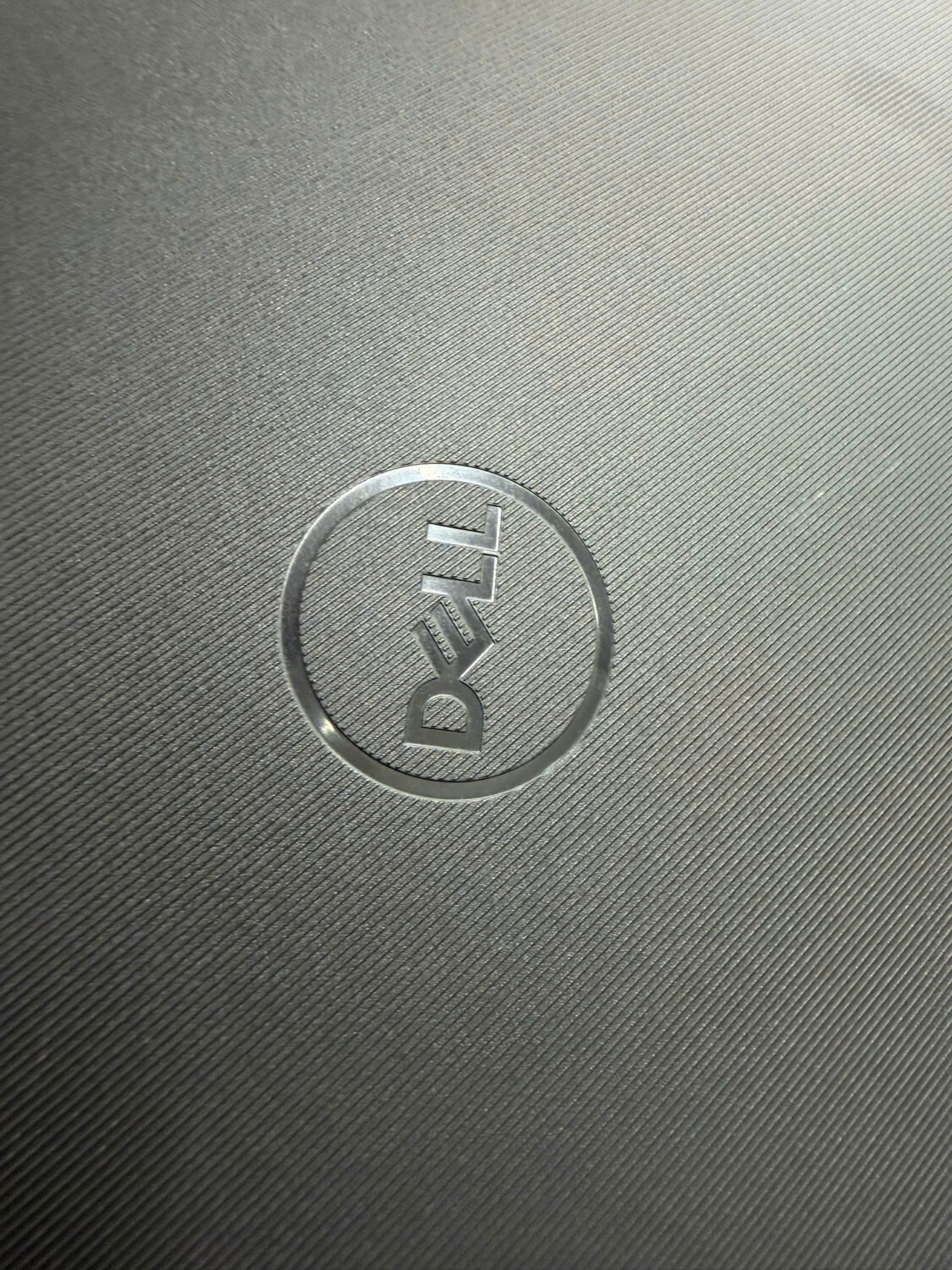 Dell Vostro V3400 I5 (2)