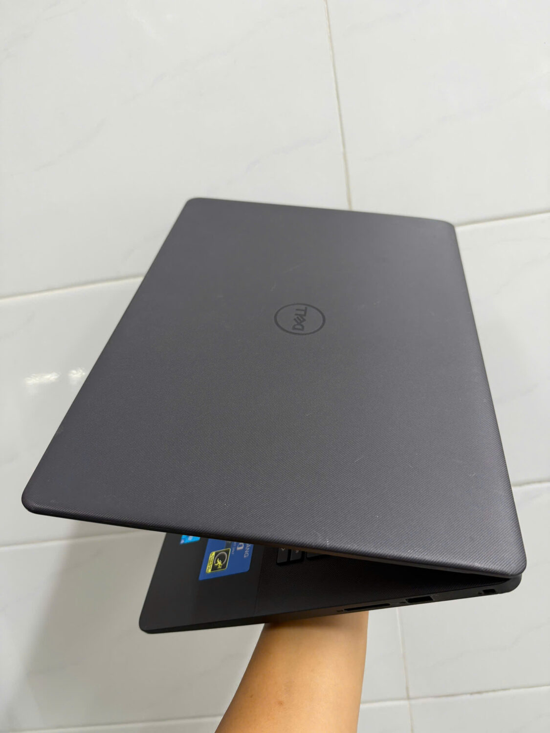 Dell Vostro V3400 I5 (3)