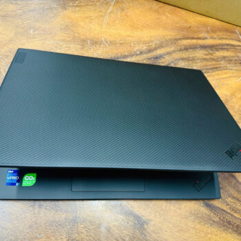 Thinkpad P1 gen 6, core i7 13800H, 32G, 1T, RTX 4000Ada, 16in 4K OLED touch.