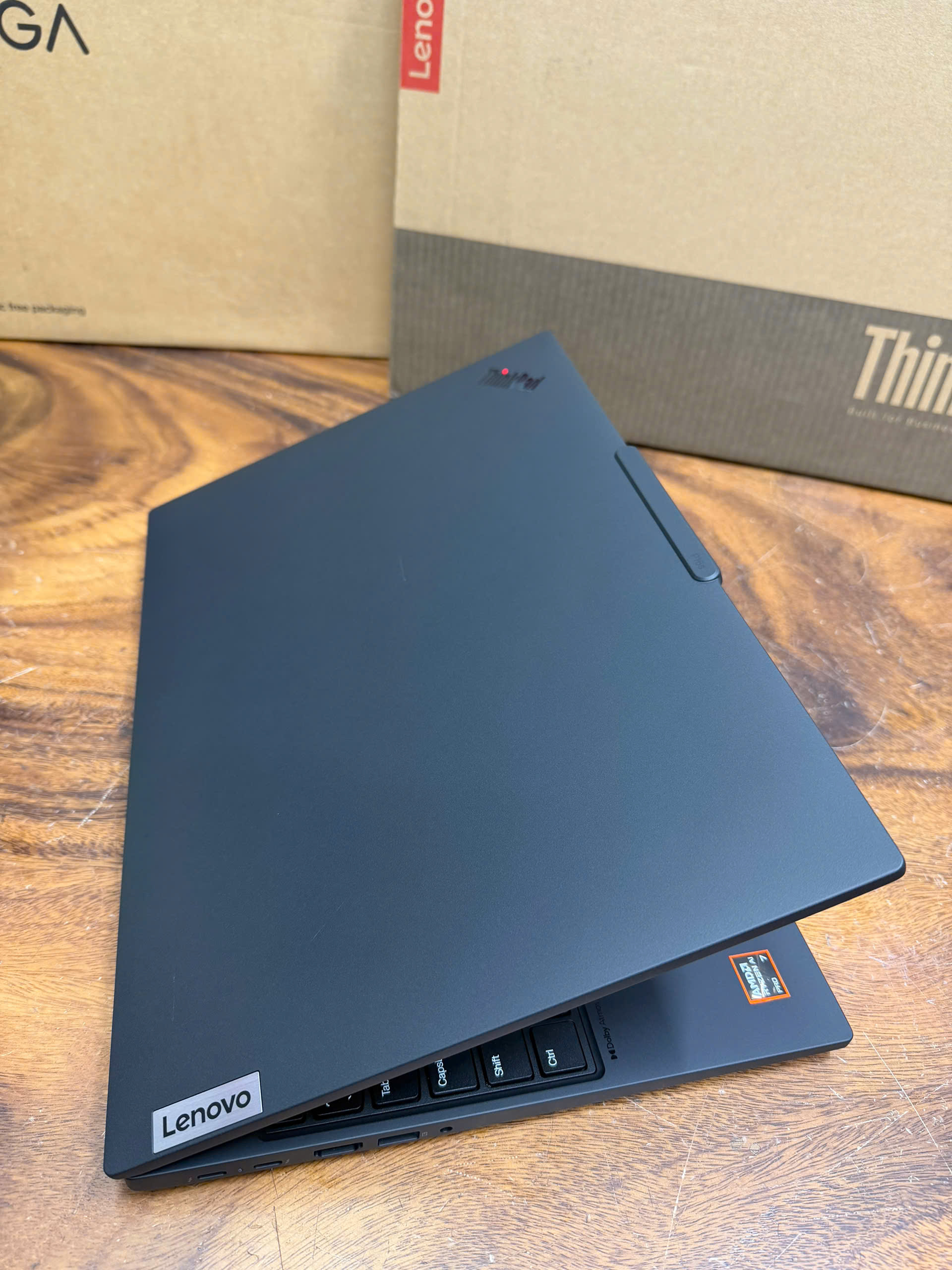 Thinkpad P16s Gen 4 (4)