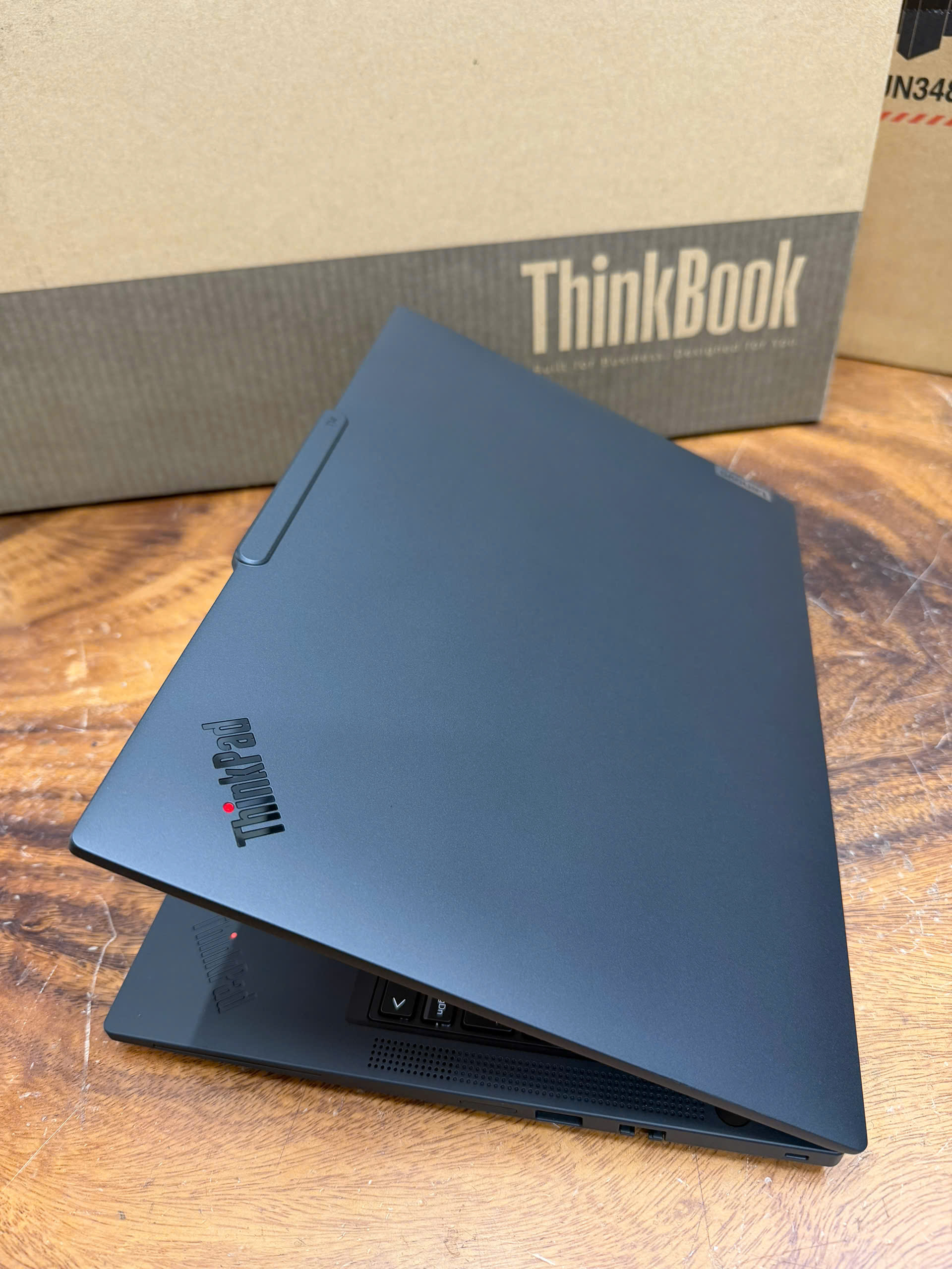 Thinkpad T14 Gen 6 Ultra 7 (1)