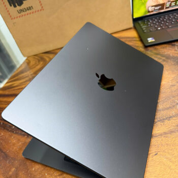Macbook Pro 14 inch, M4 MAX, ram 36G, 1TB.