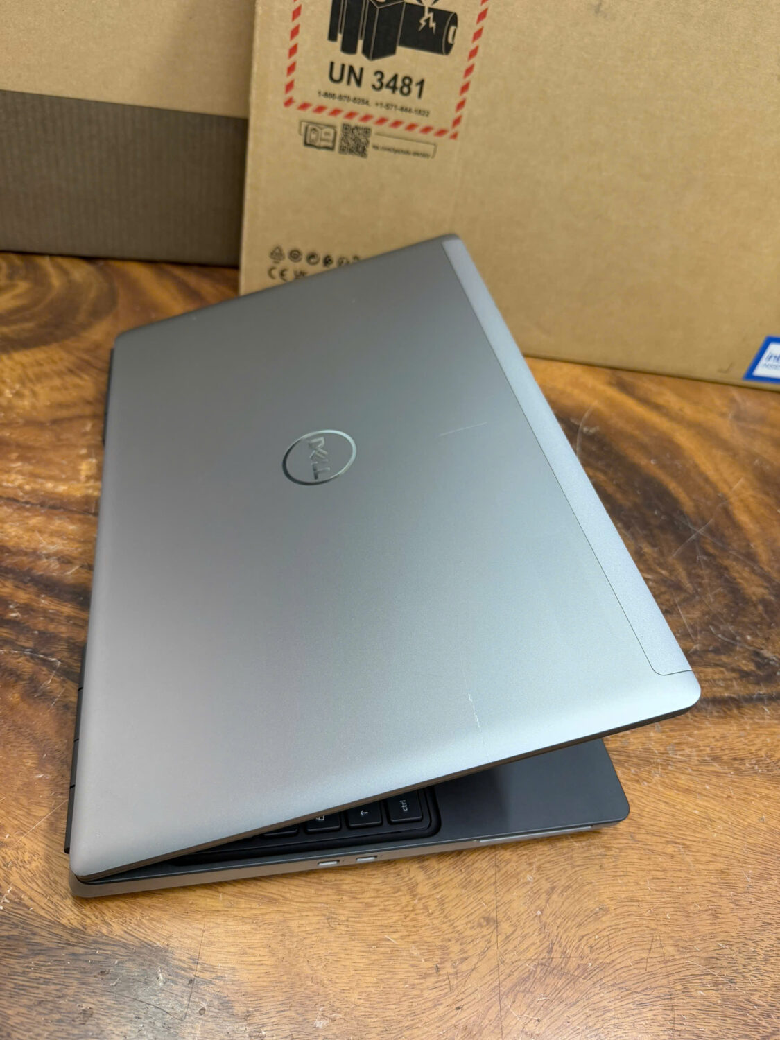 Dell Precision 7550 I9 4k (3)