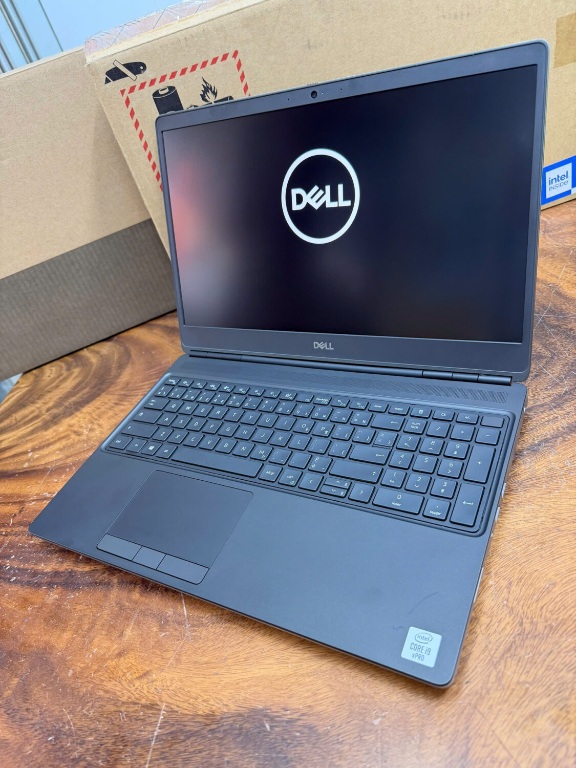 Dell Precision 7550 I9 4k (4)