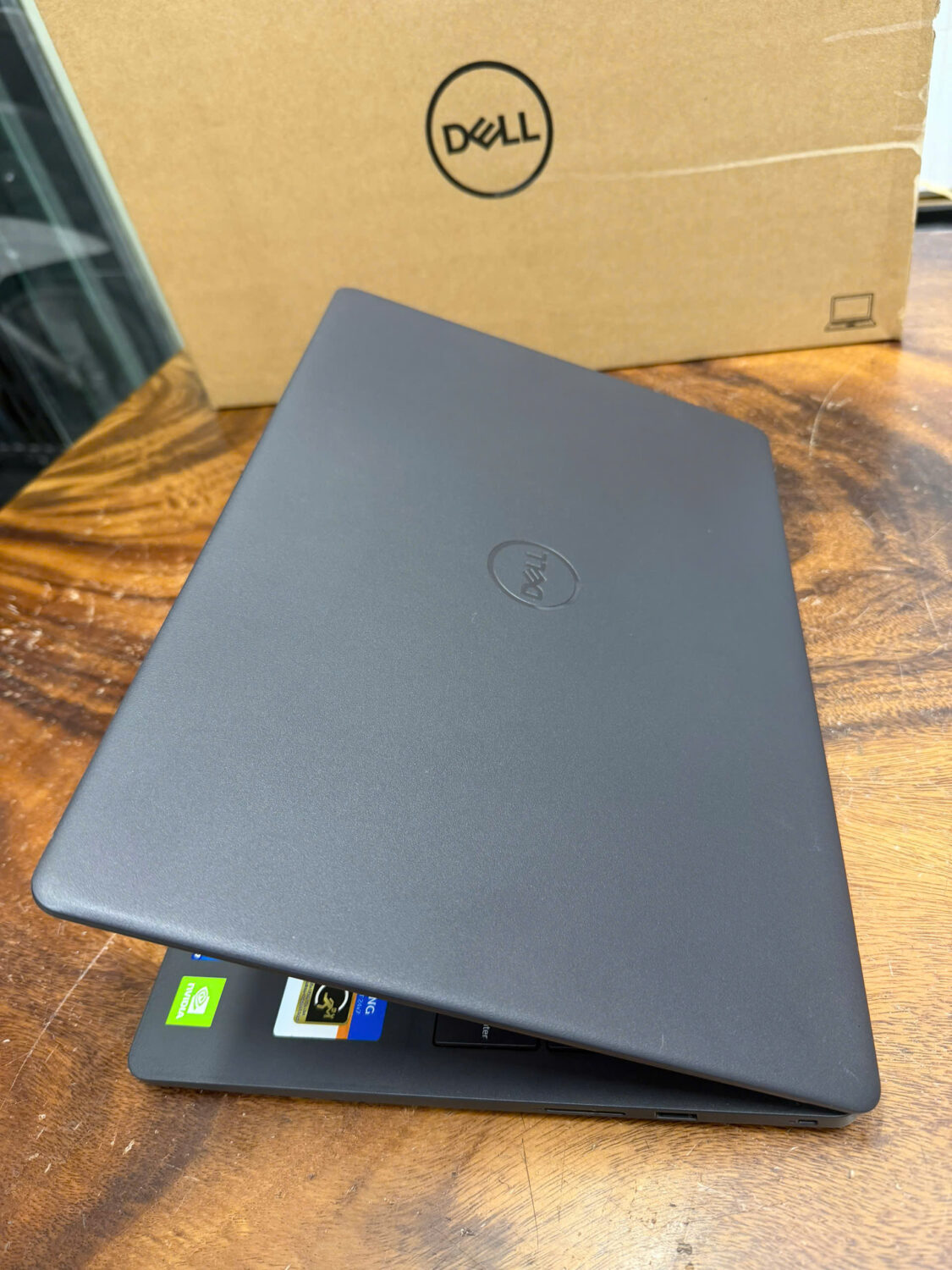 Dell inspiron 3501, core i7 1165G7, 16G, 512G, Nvida MX330, 15,6in FHD.