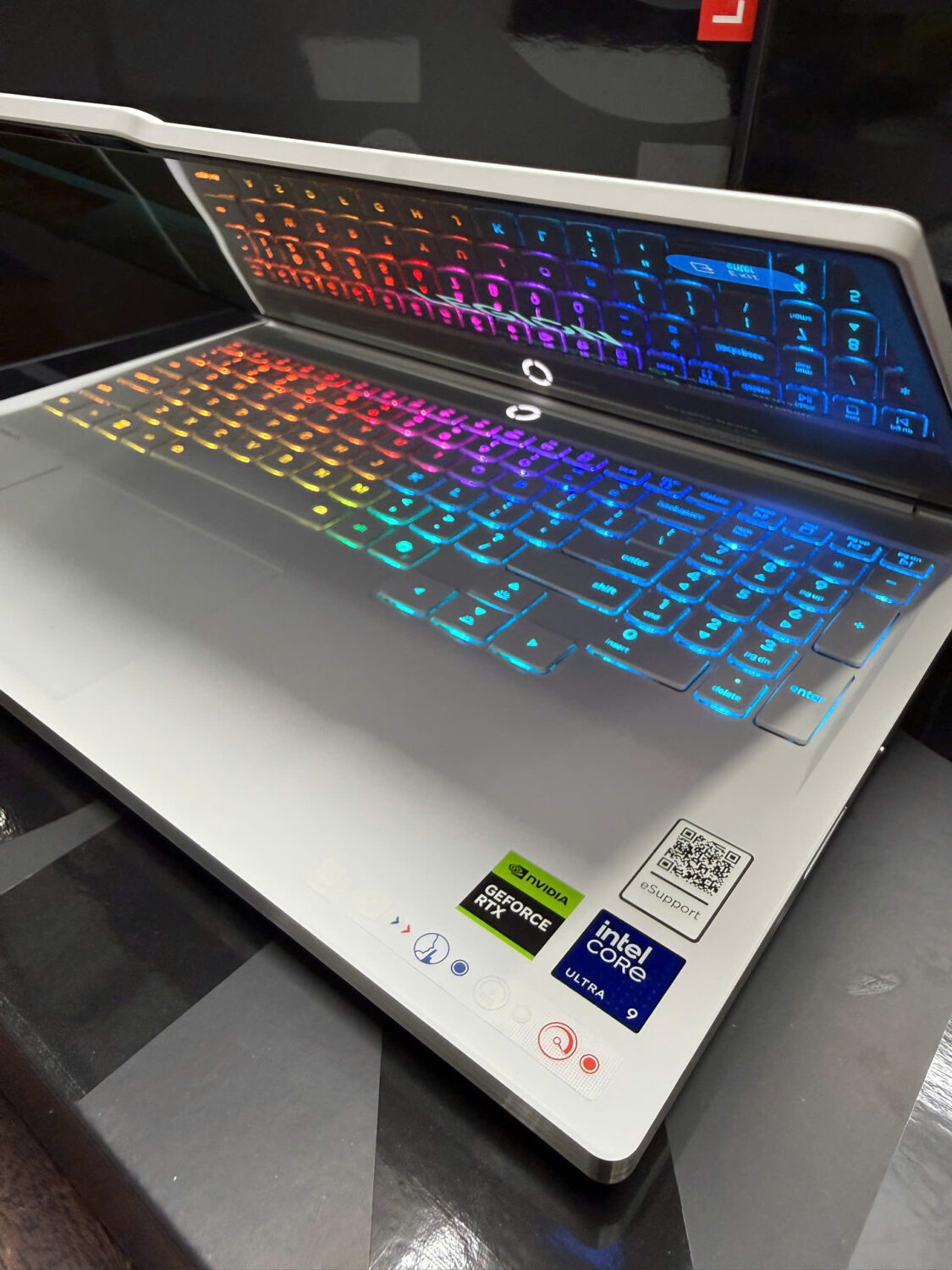 Lenovo Legion 7 16iax10 (3)