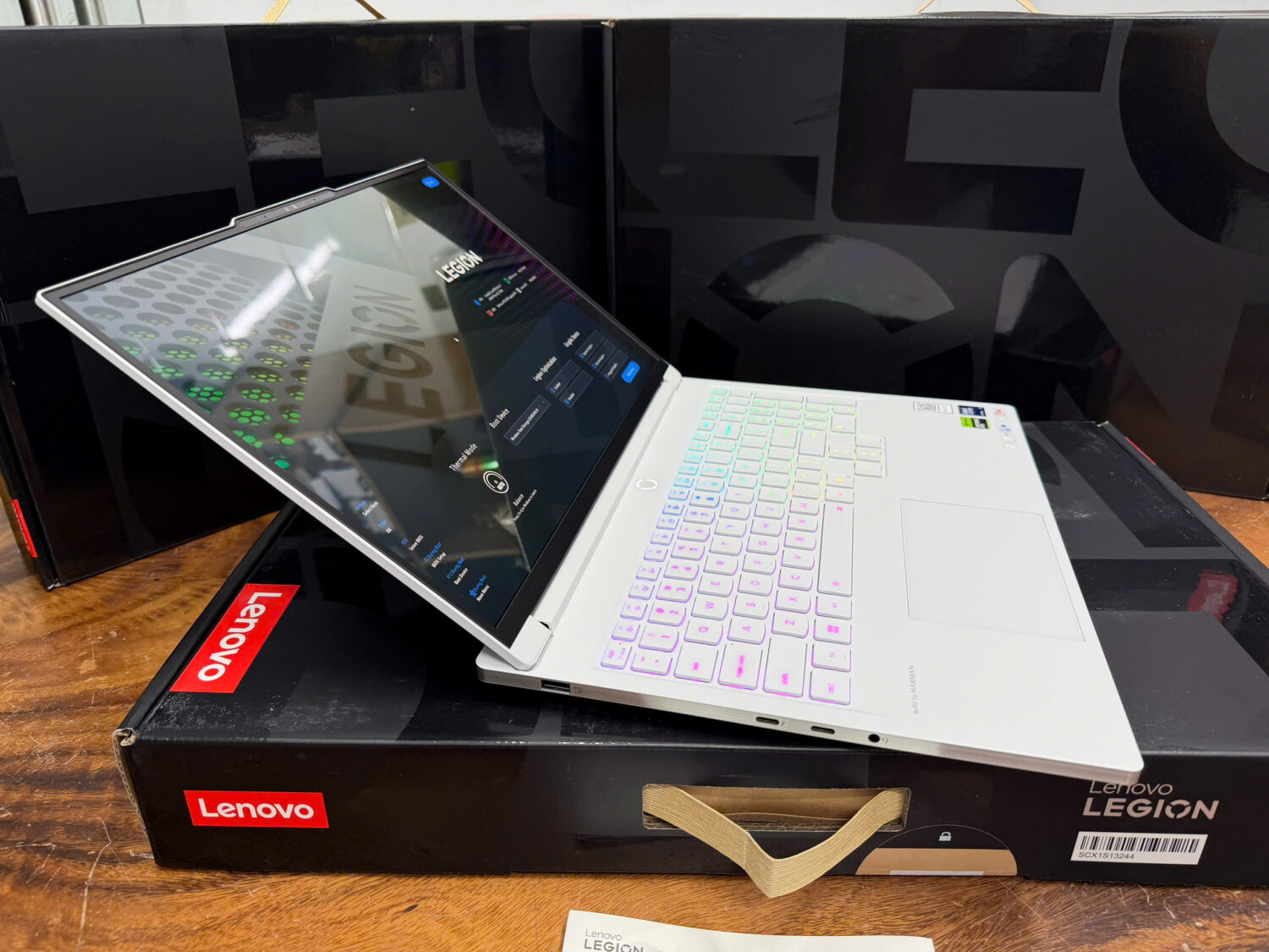 Lenovo Legion 7 16iax10 (8)
