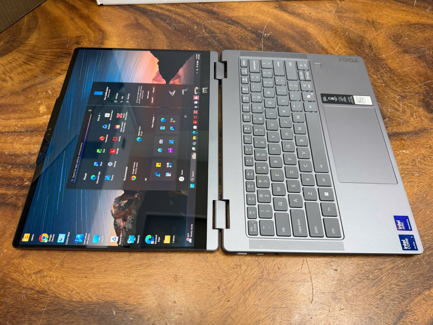 Lenovo Yoga 7i 2 In 1 14ill10 (7)