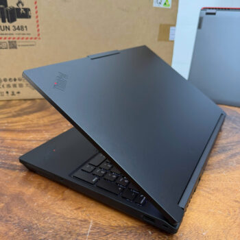 Thinkpad P16 gen 3, ultra 7 265HX, 32G, ssd 1T, RTX PRO 4000 blackwell, 4K 800 nits
