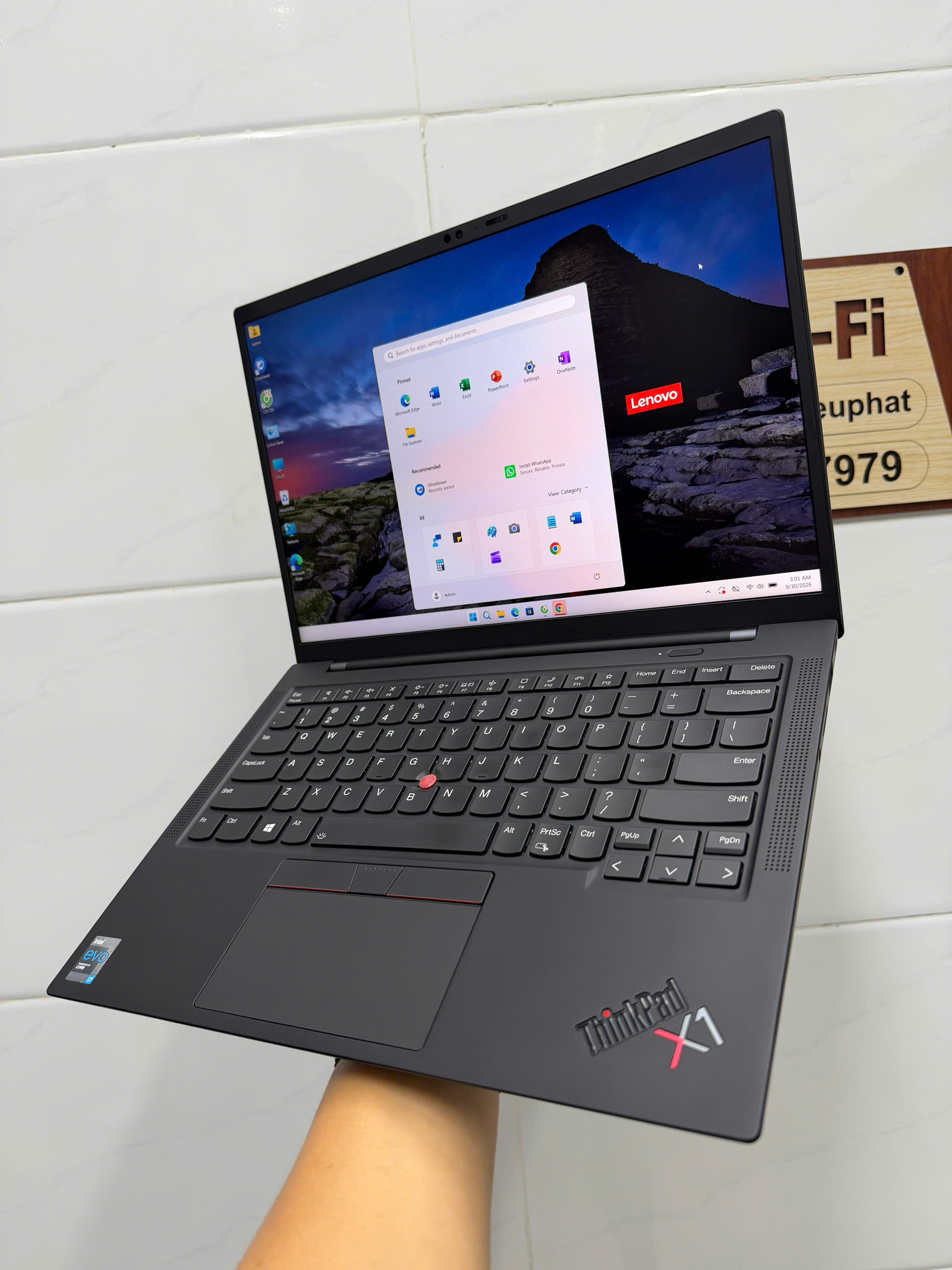 Thinkpad X1 Carbon Gen 9 (5)
